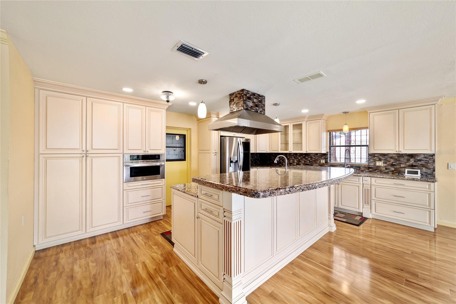 KINGS COVE - Residential Lease