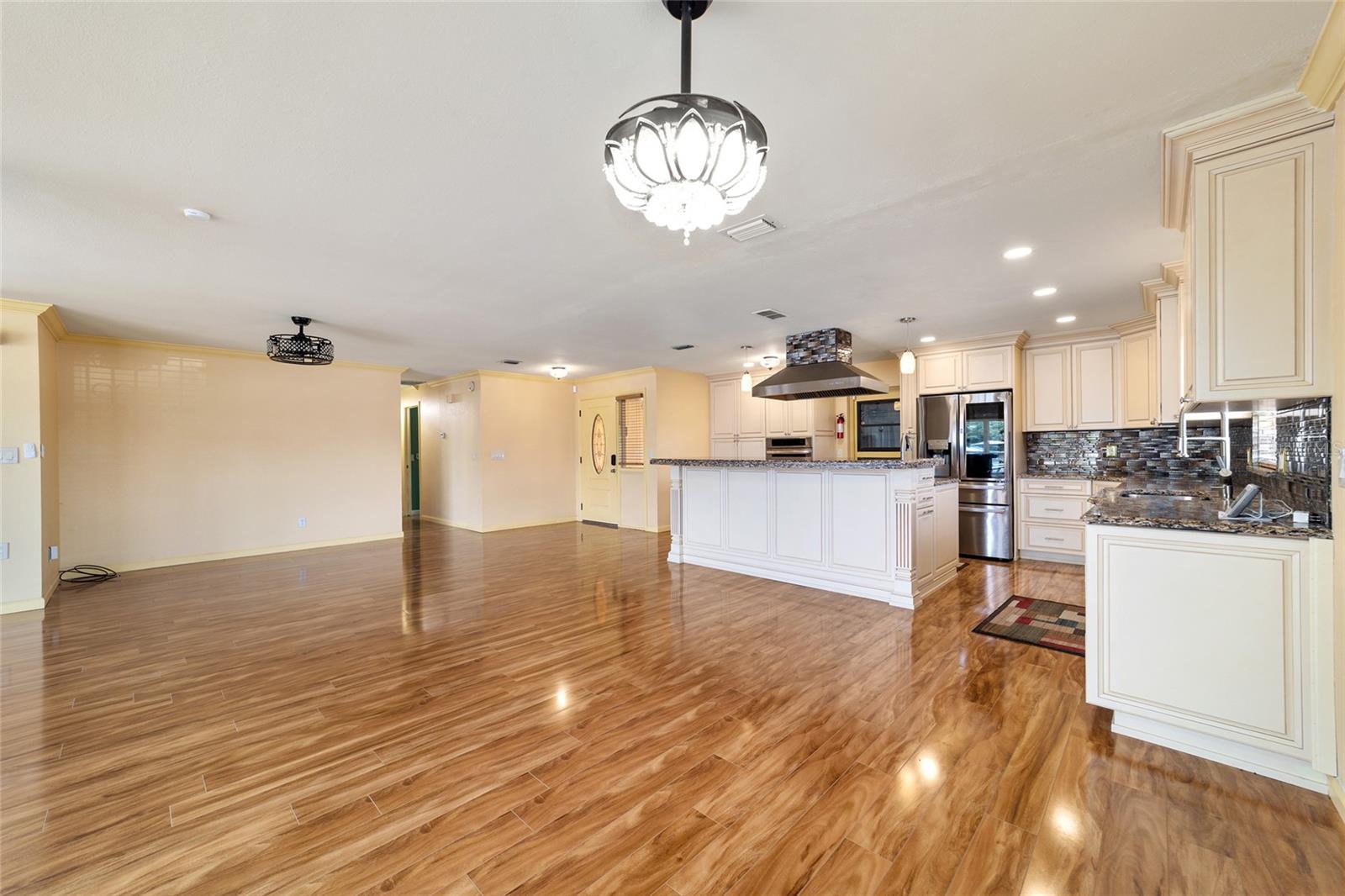 KINGS COVE - Residential Lease