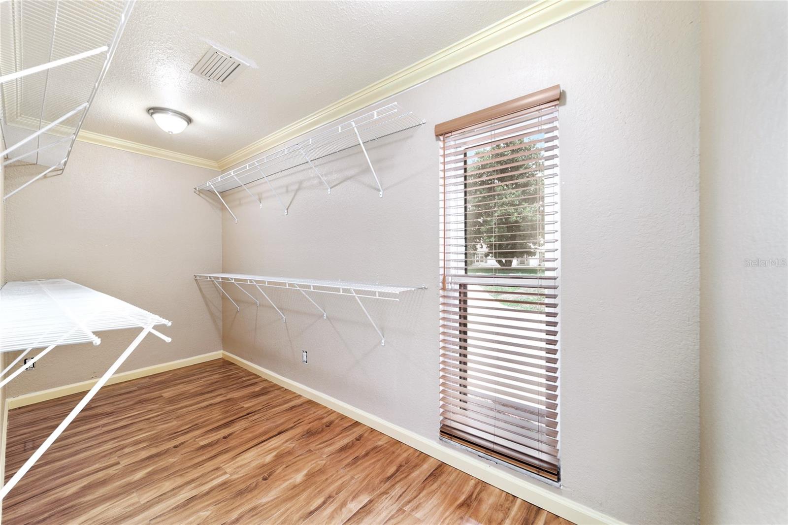 KINGS COVE - Residential Lease