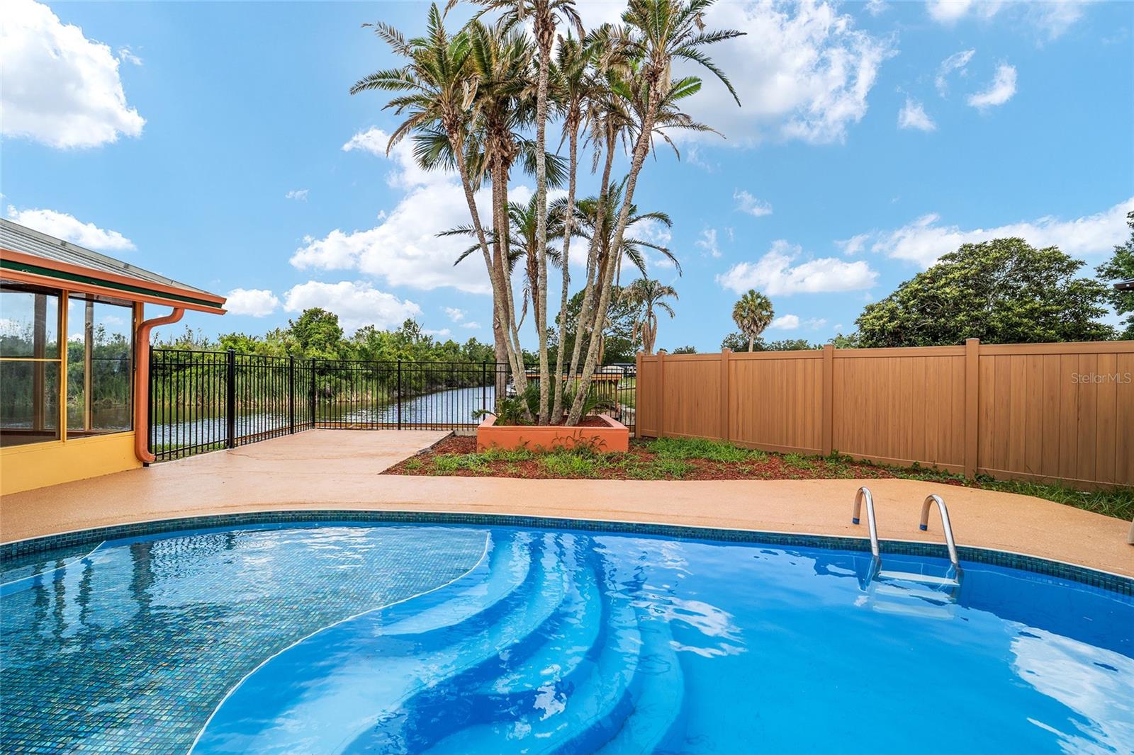 KINGS COVE - Residential Lease