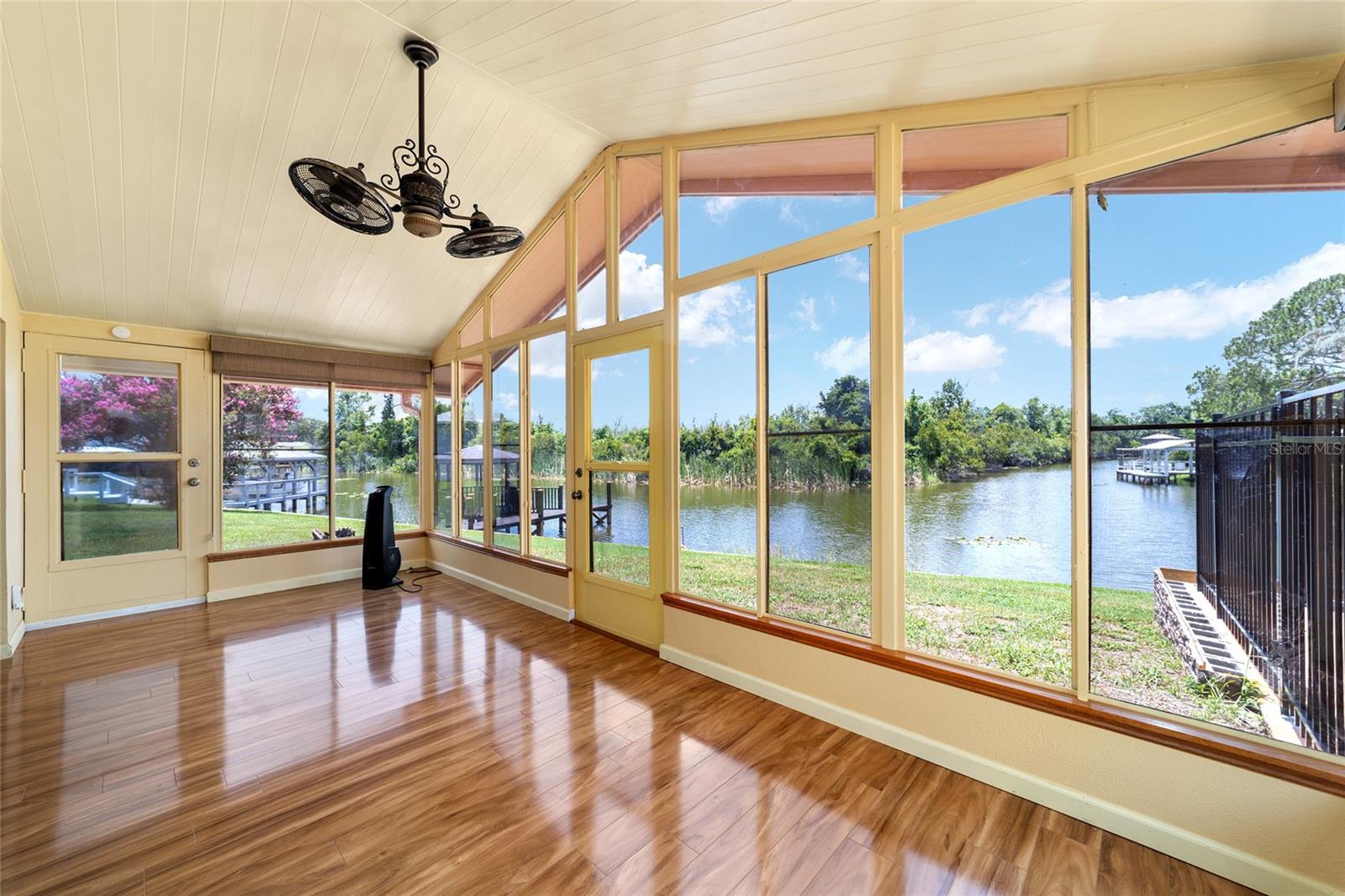 KINGS COVE - Residential Lease