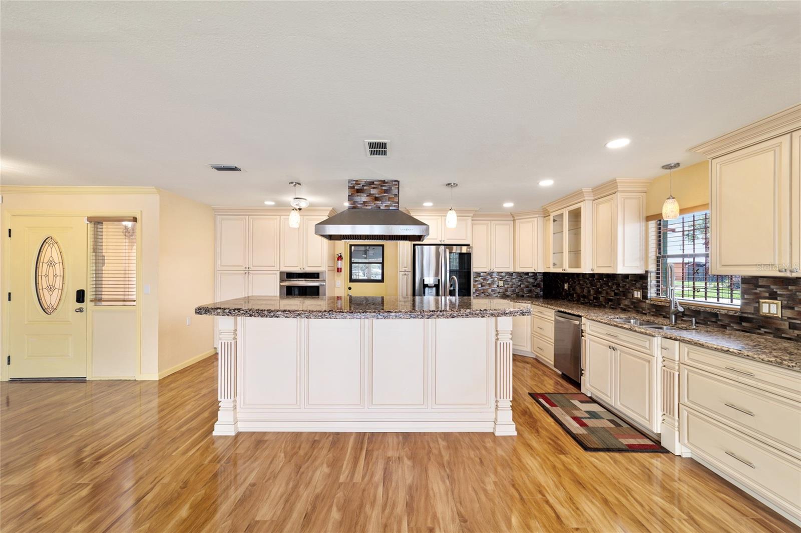 KINGS COVE - Residential Lease