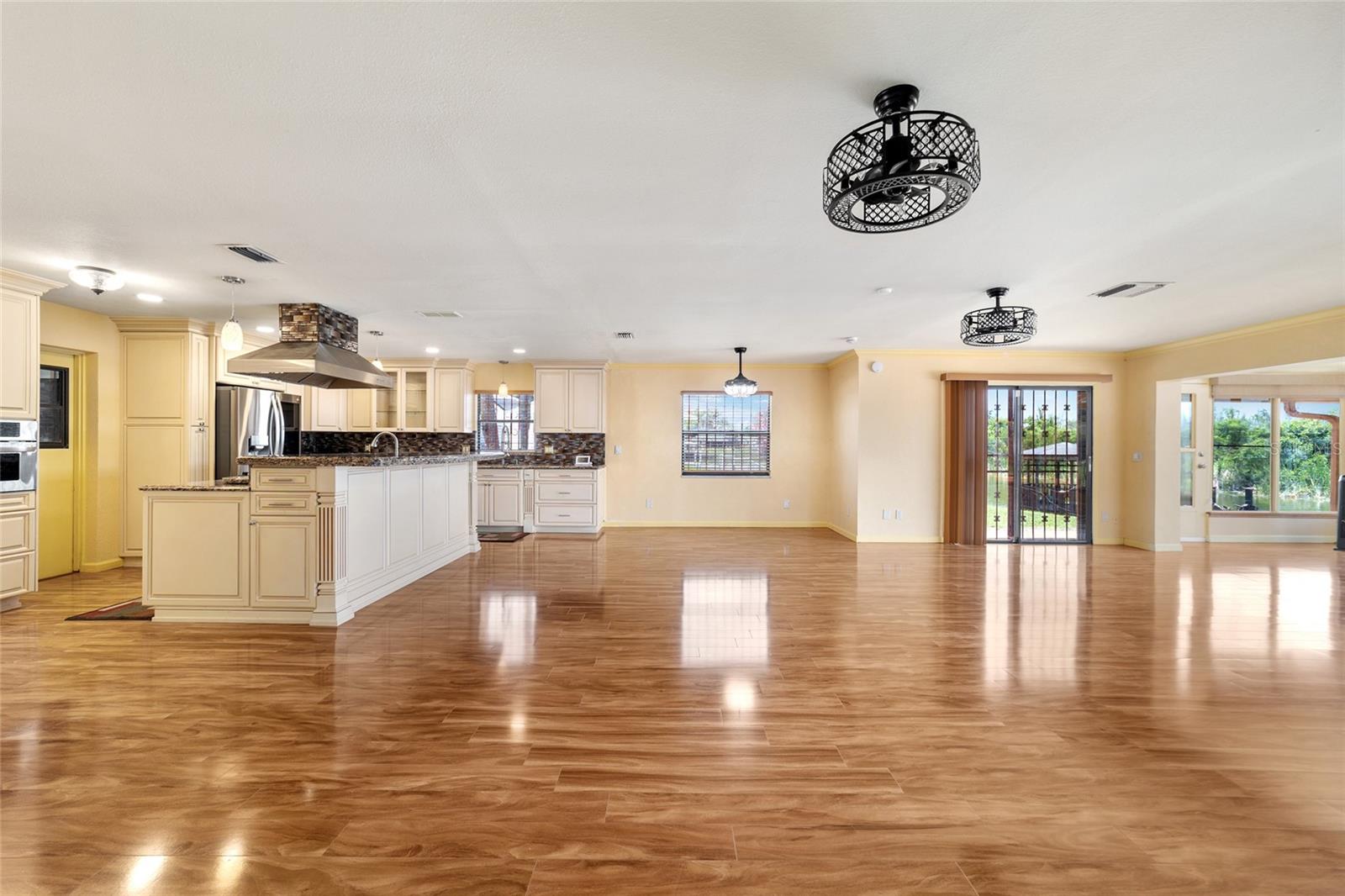 KINGS COVE - Residential Lease