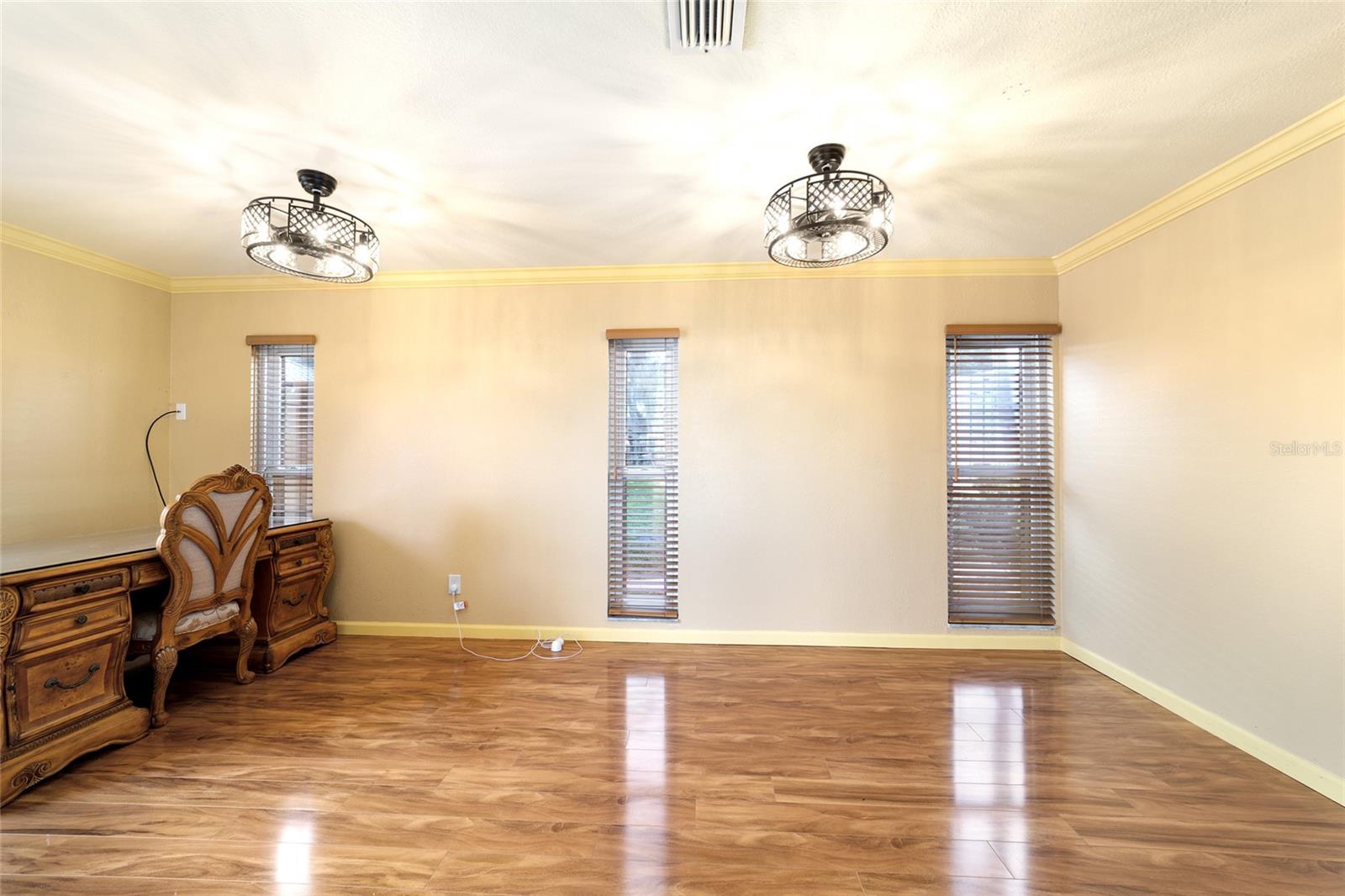 KINGS COVE - Residential Lease