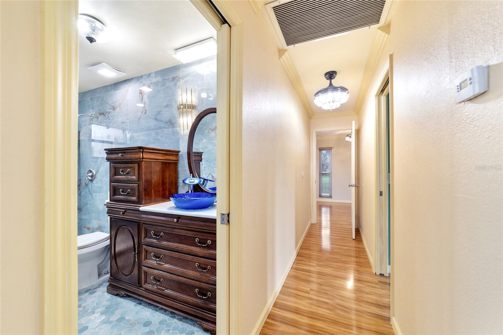 KINGS COVE - Residential Lease
