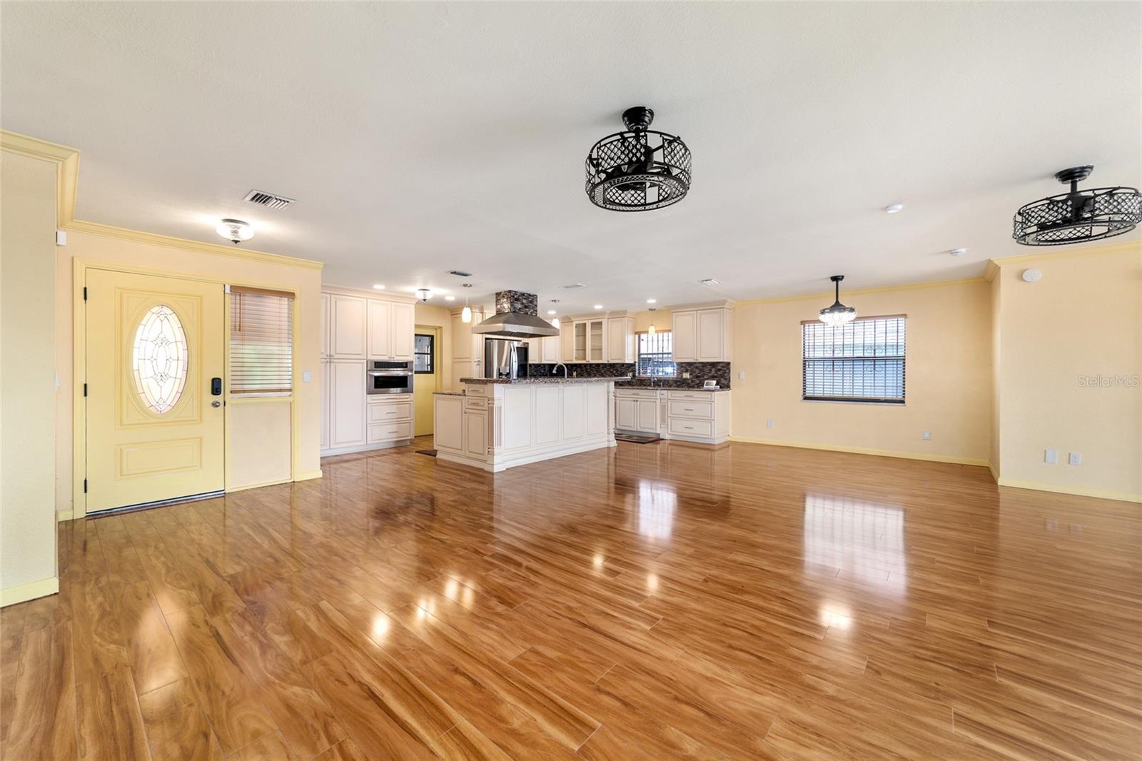 KINGS COVE - Residential Lease