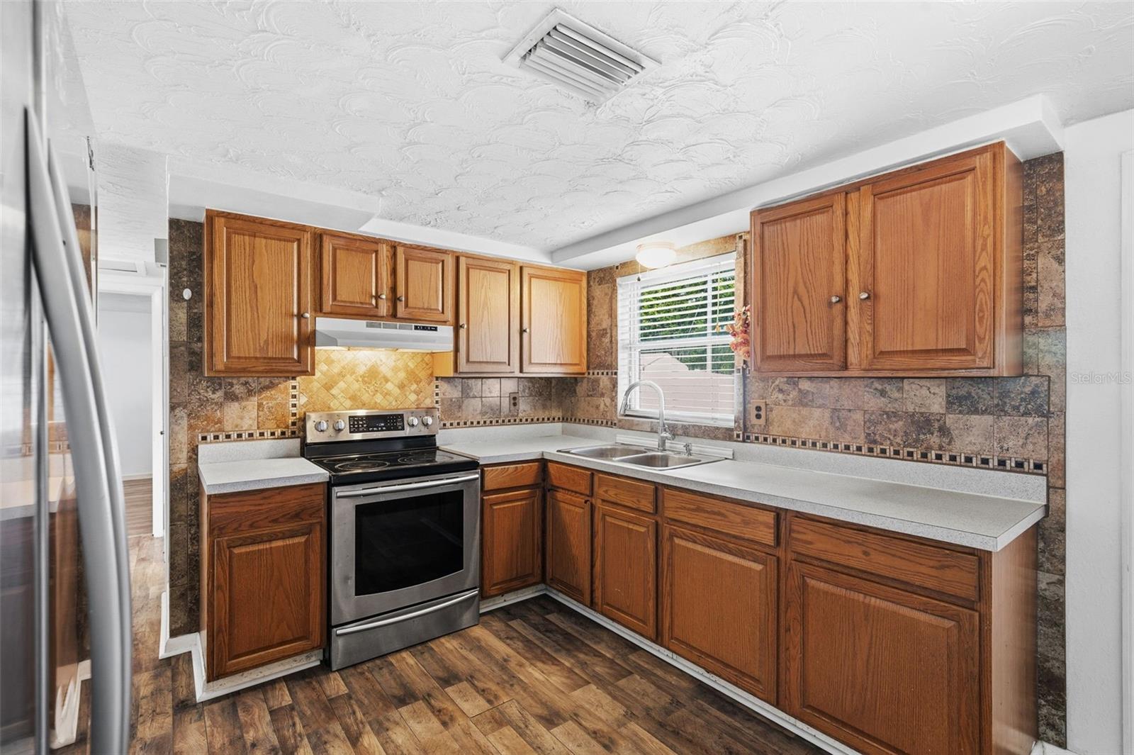 HOLIDAY GARDEN ESTATES - Residential