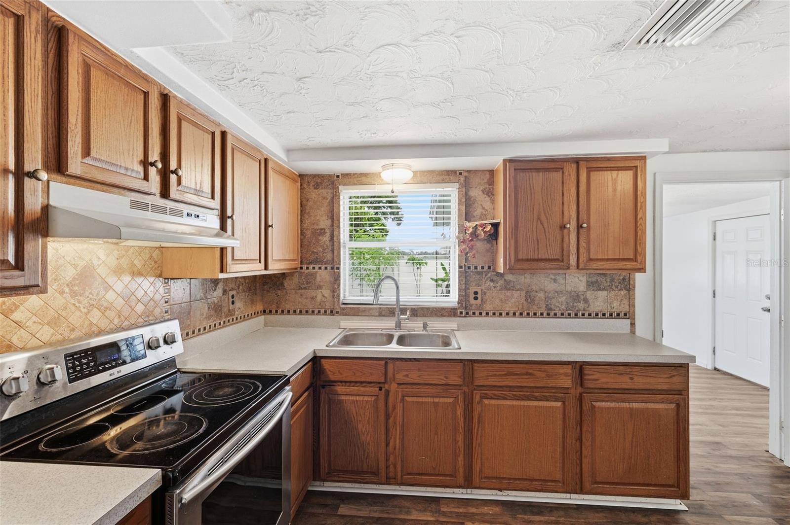 HOLIDAY GARDEN ESTATES - Residential