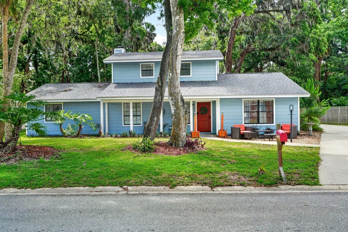 Welcome to 855 Sugar House Drive, a beautifully remodeled 5-bedroom, 2-bath home offering over 2,200 square feet of living space on an oversized .30-acre lot in the heart of Port Orange. With no HOA restrictions, you'll have the freedom and flexibility to truly make this property your own. Inside, you'll find updated finishes throughout and a spacious floor plan designed for comfortable everyday living. The bright living areas flow seamlessly into the dining space and kitchen, creating a welcoming environment for both family gatherings and entertaining guests. With five bedrooms, there is plenty of room for a growing family, guests, a home office, or hobby space. Step outside to enjoy the expansive backyard with ample room for pets, play, gardening, or future outdoor additions. The generous lot size offers opportunities that are increasingly difficult to find in today's market.
Conveniently located near shopping, dining, schools, parks, and just a short drive to the beach, this move-in-ready home combines space, updates, and a desirable Port Orange location without the burden of HOA fees. Square footage received from tax rolls. All information recorded in the MLS intended to be accurate but cannot be guaranteed.