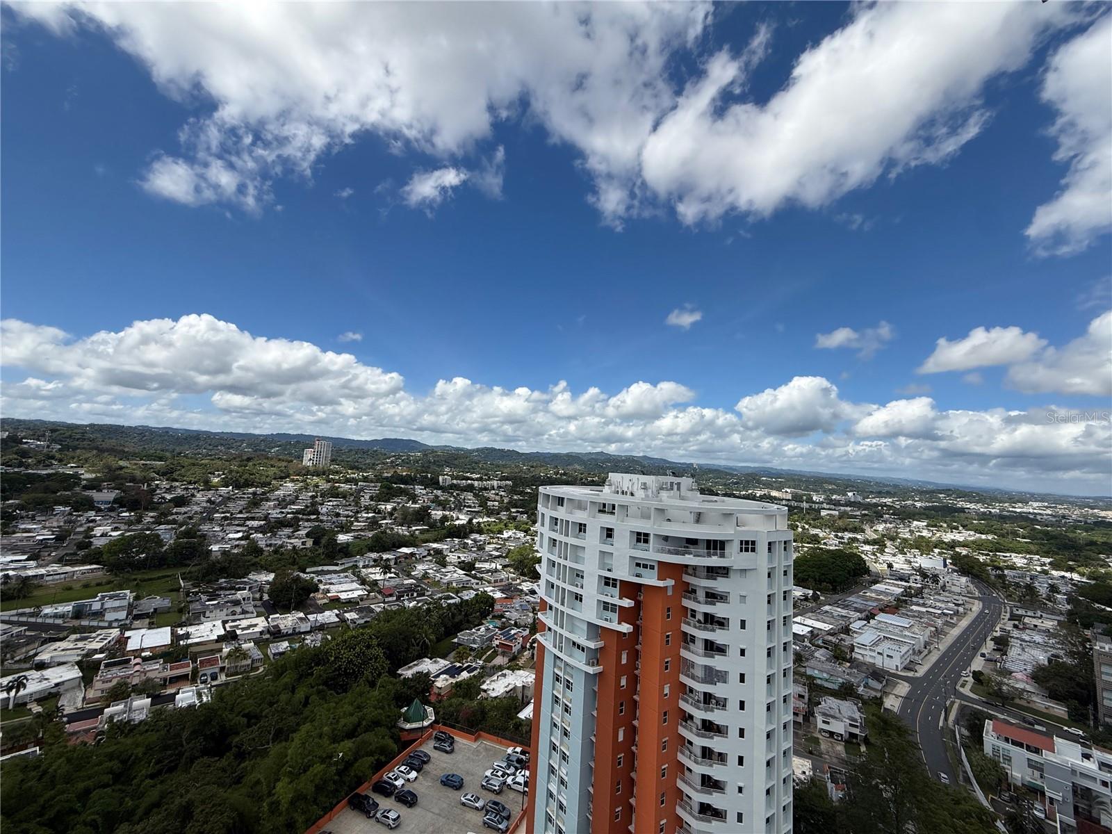 COND. FOUNTAINBLEAU PLAZA - Residential Lease