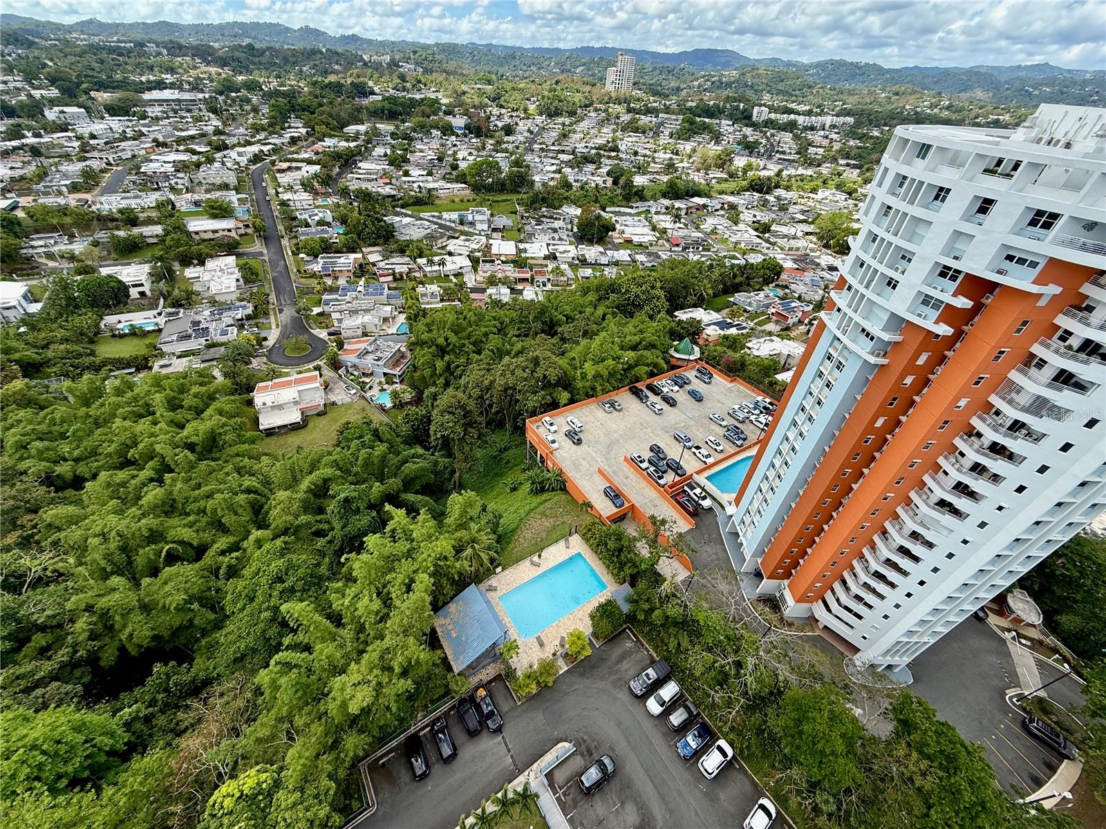 COND. FOUNTAINBLEAU PLAZA - Residential Lease