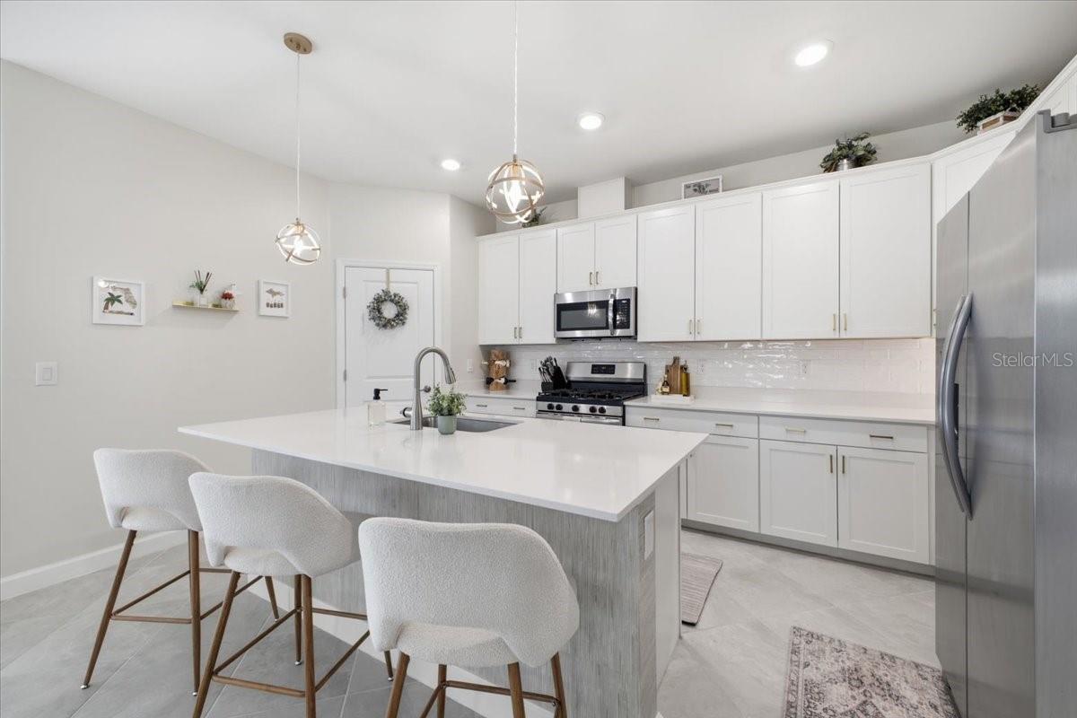 LORRAINE LAKES - Residential