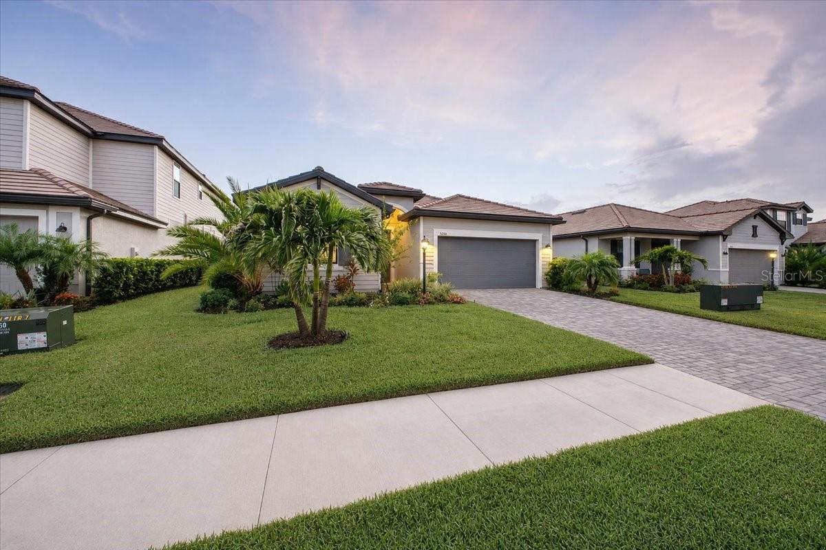 LORRAINE LAKES - Residential