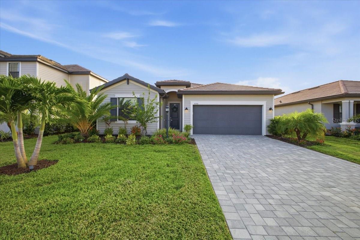 LORRAINE LAKES - Residential