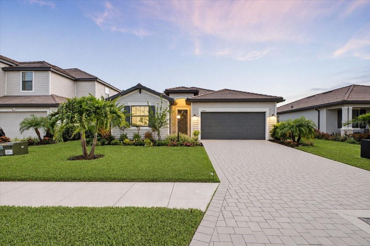 LORRAINE LAKES - Residential