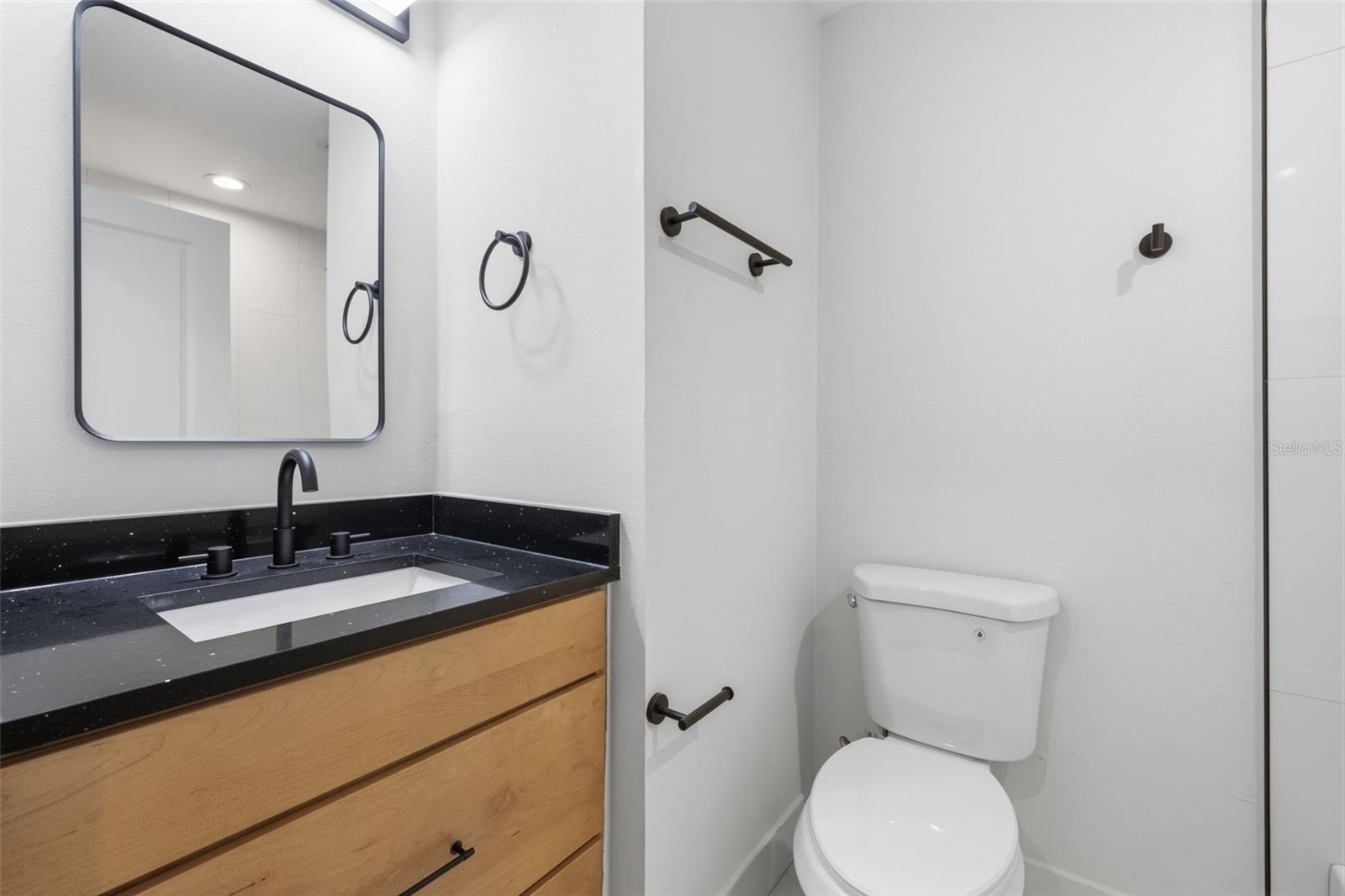 HOLIDAY HEIGHTS UNIT 01 - Residential