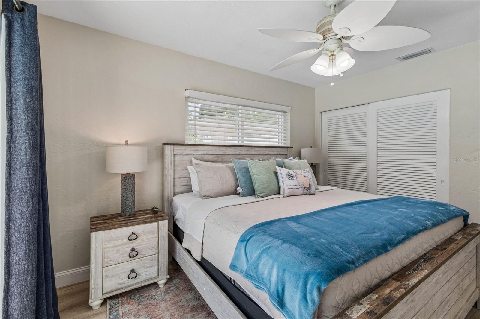 OAKDALE MANOR - Residential
