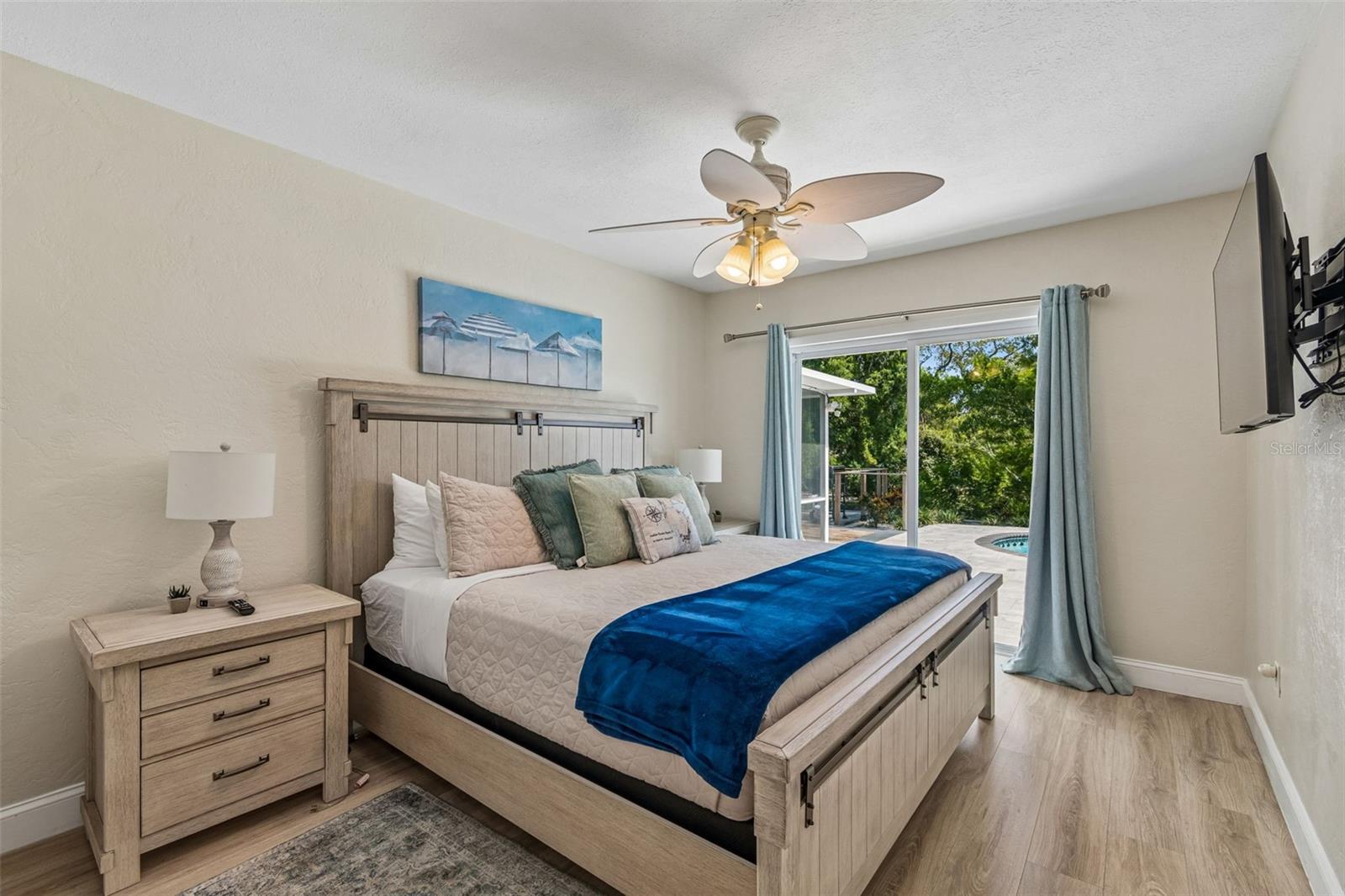 OAKDALE MANOR - Residential