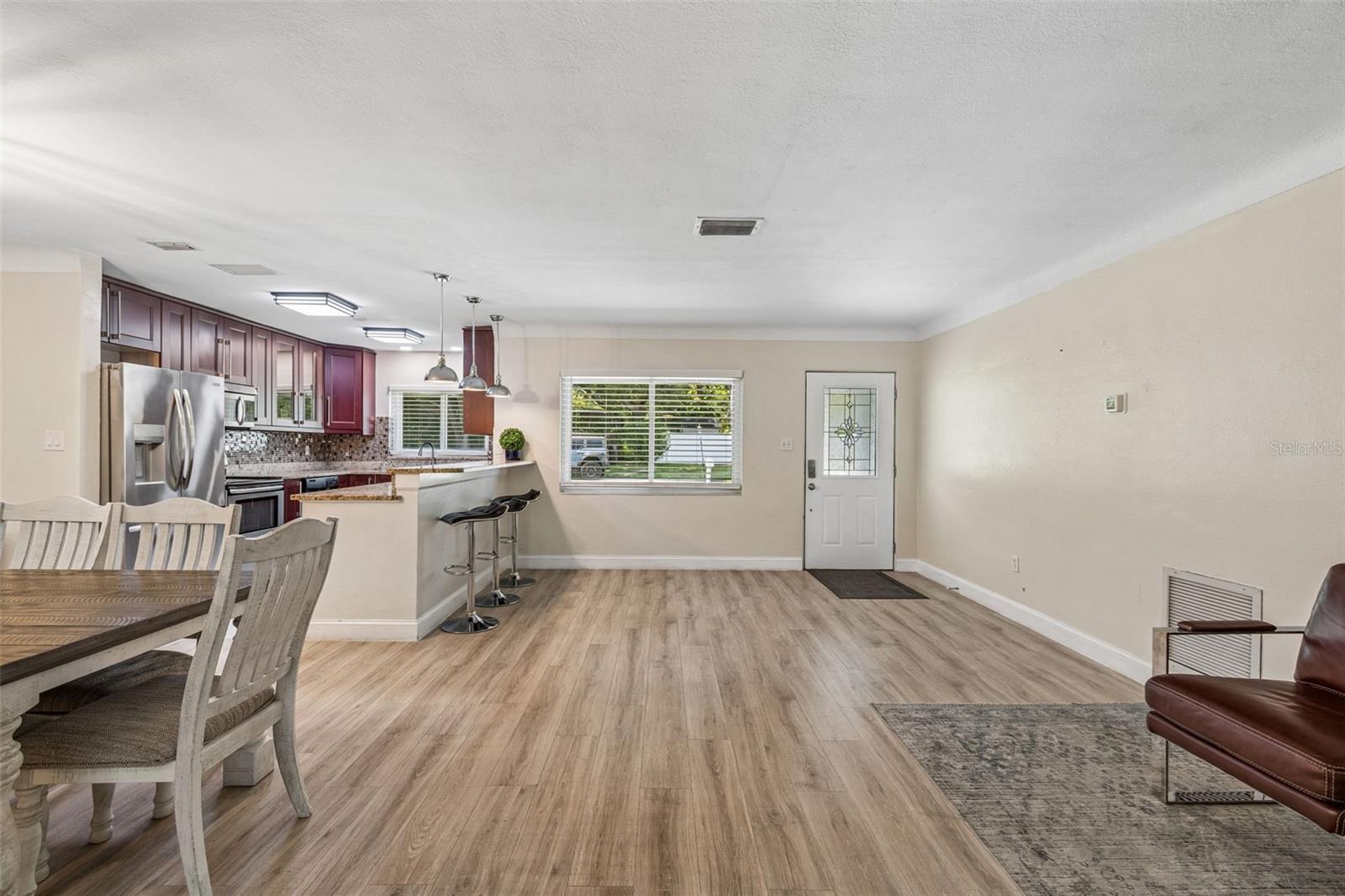 OAKDALE MANOR - Residential