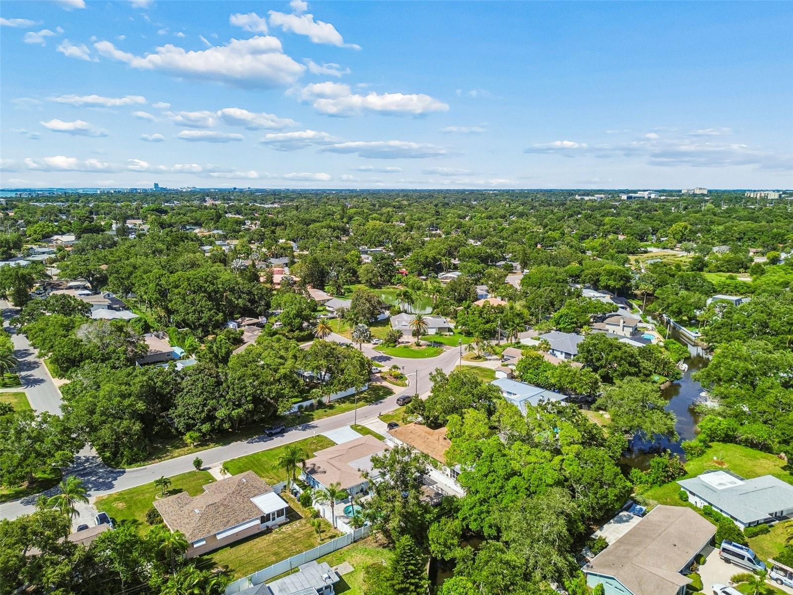 OAKDALE MANOR - Residential
