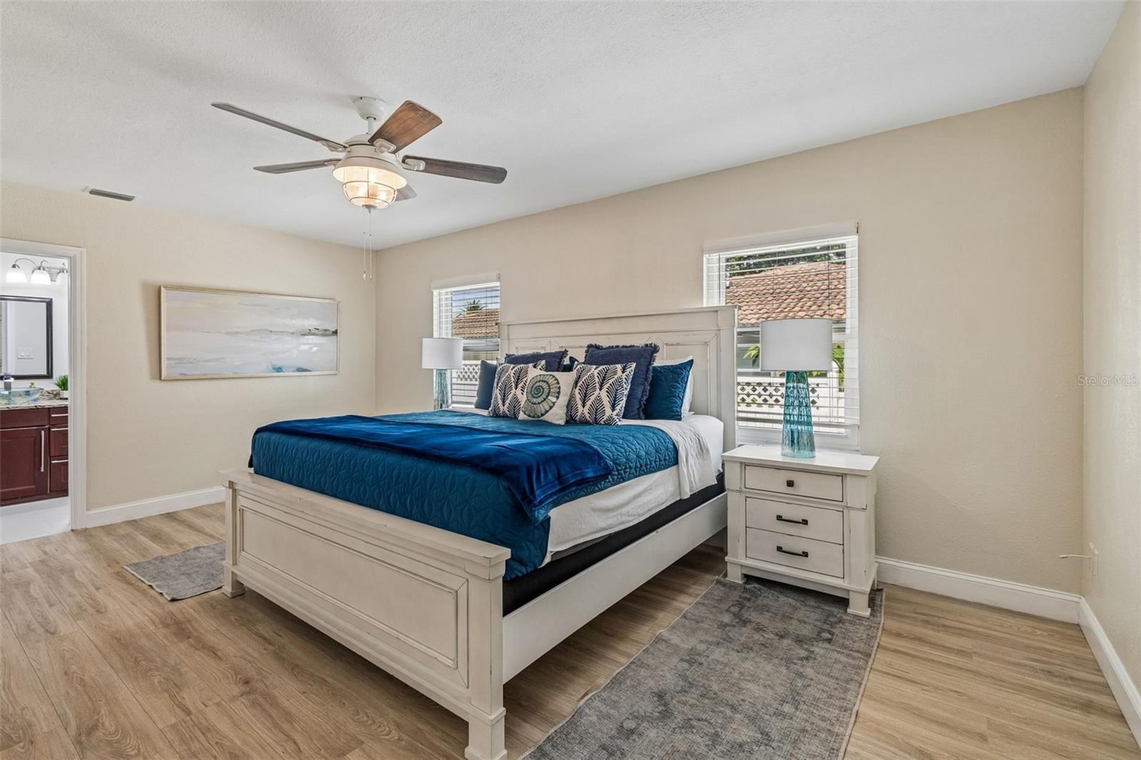 OAKDALE MANOR - Residential