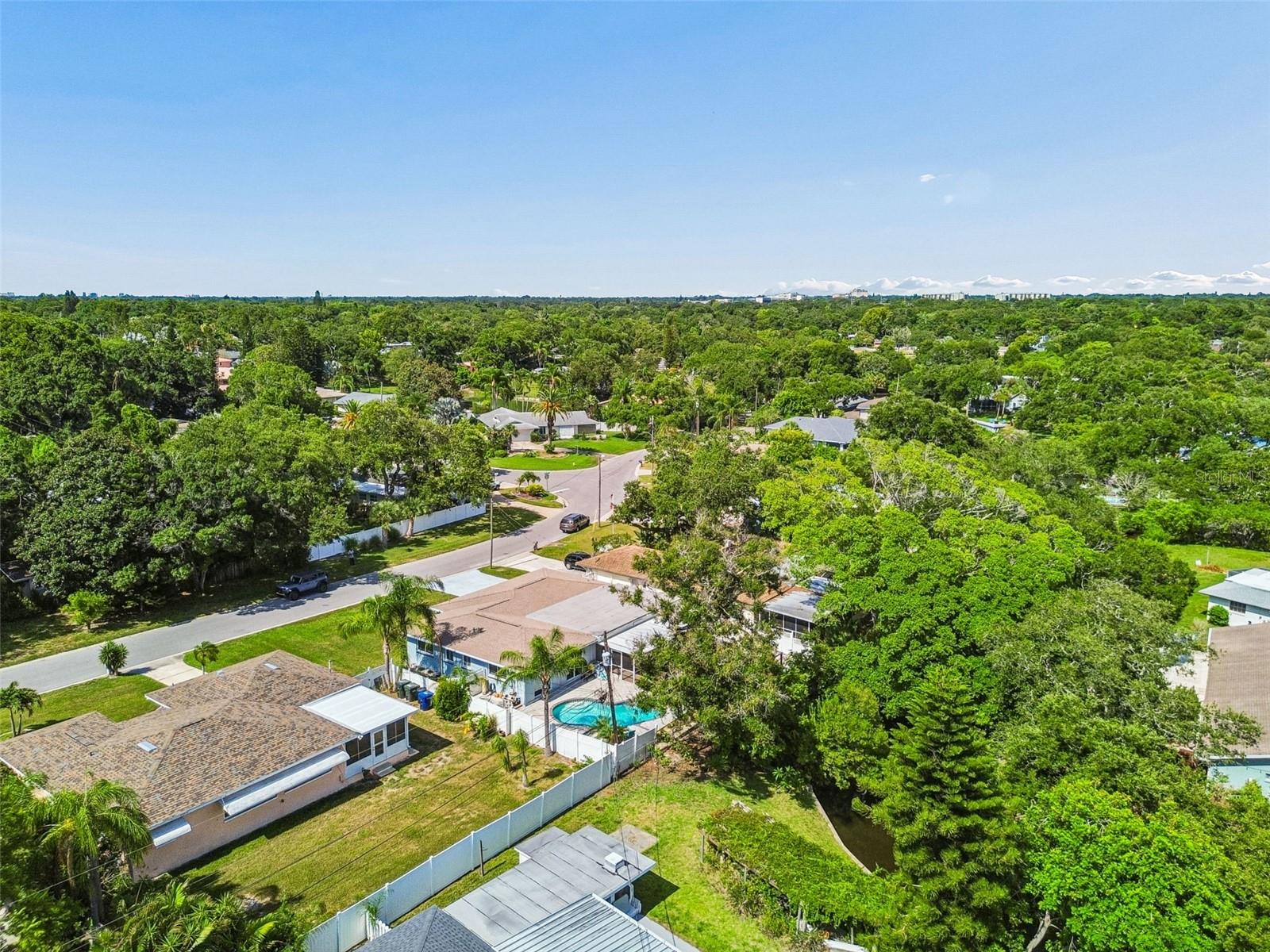 OAKDALE MANOR - Residential