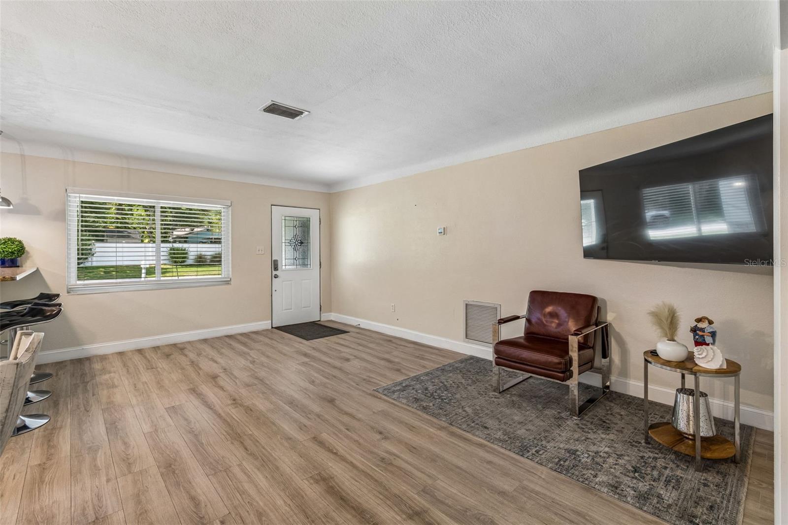 OAKDALE MANOR - Residential