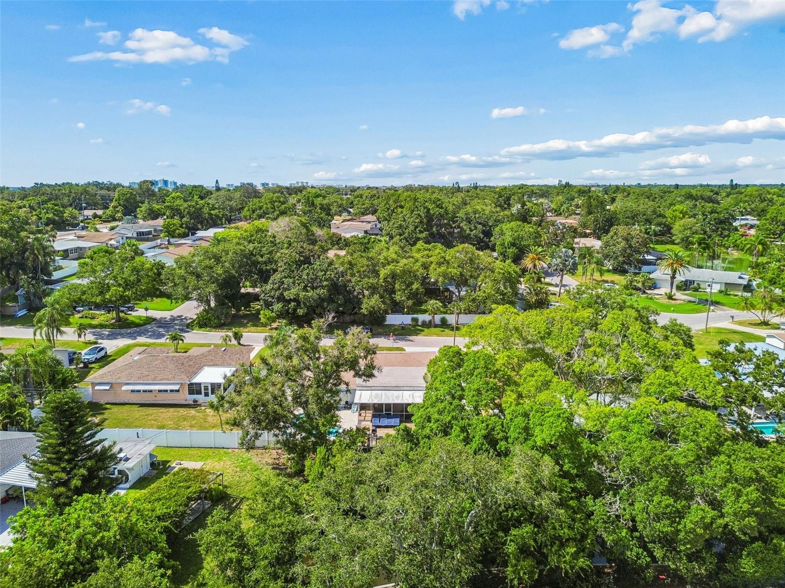 OAKDALE MANOR - Residential