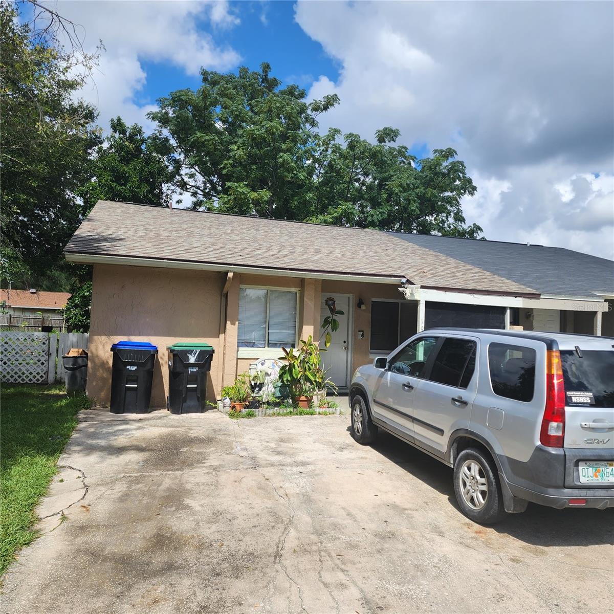 NORTH LAWNE VILLAS - Residential