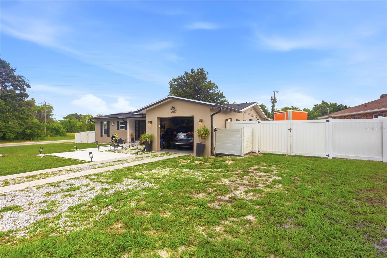 DELTONA LAKES UNIT 08 - Residential