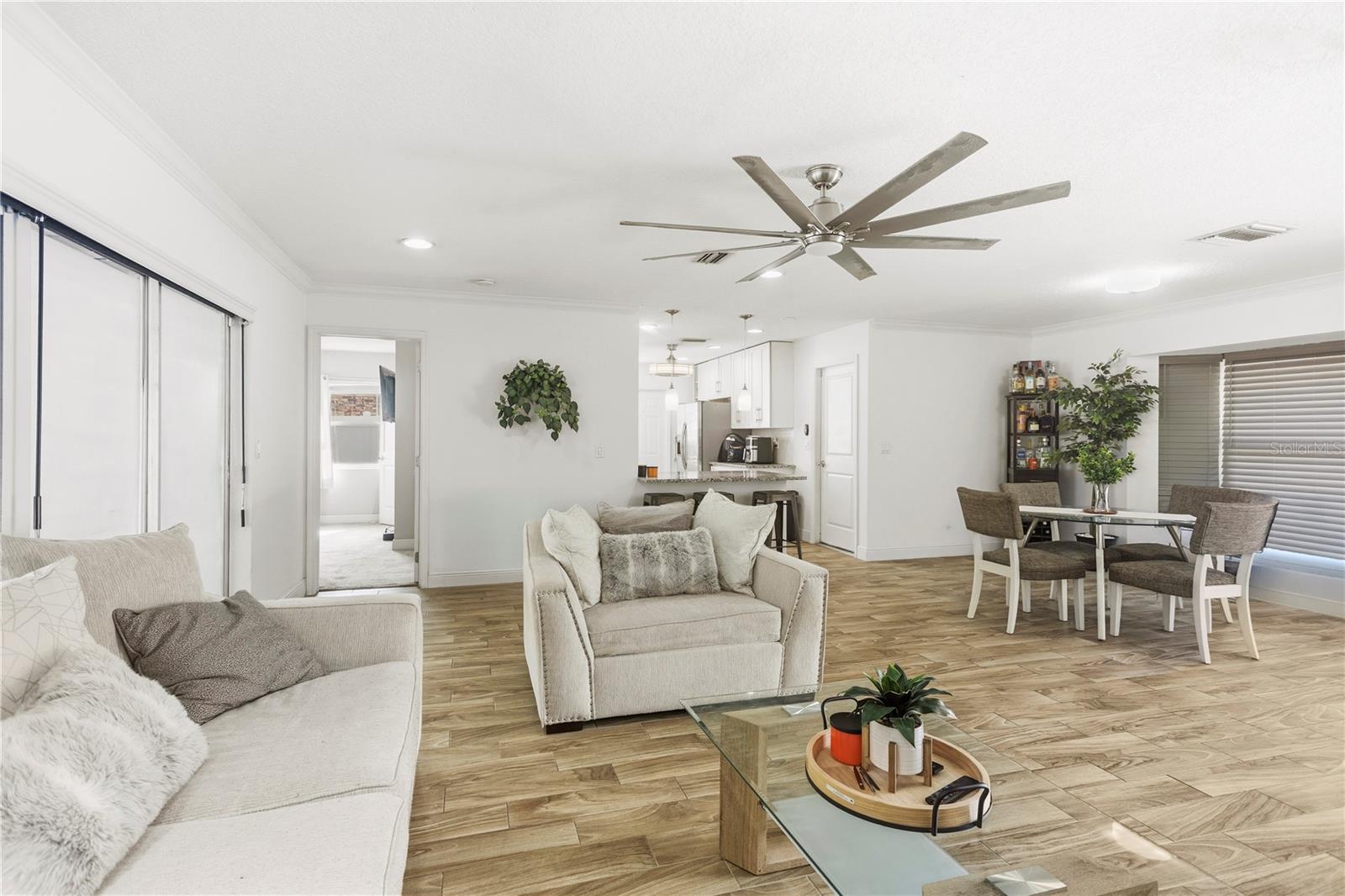 DELTONA LAKES UNIT 08 - Residential