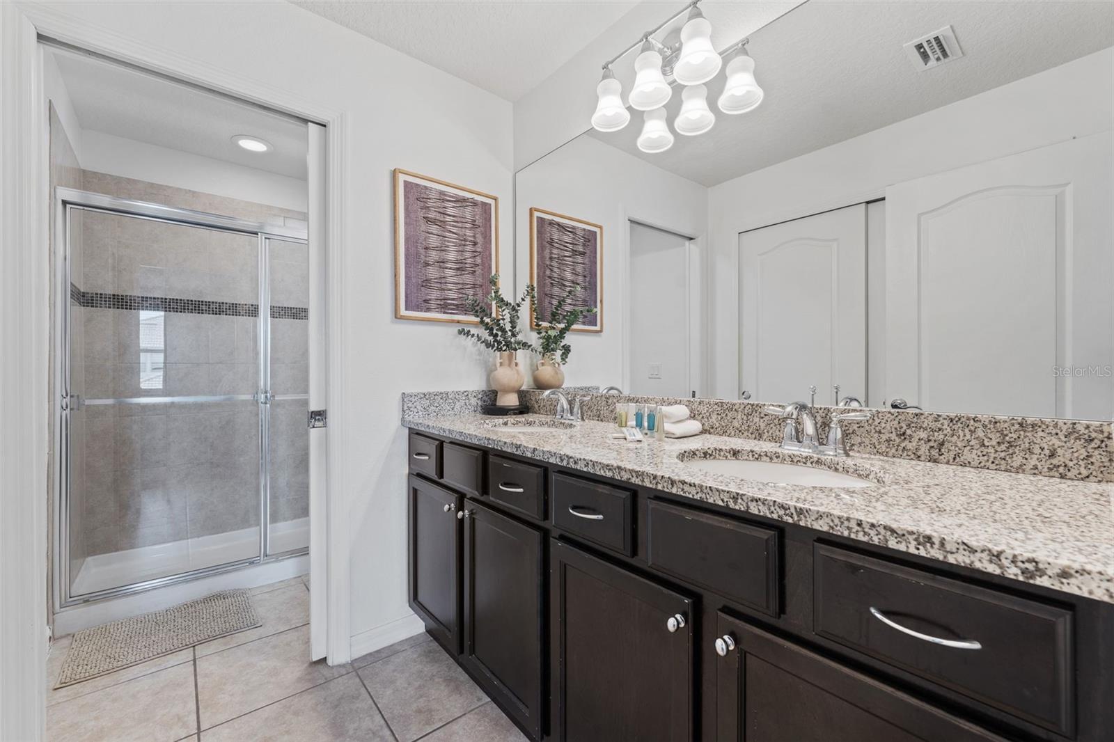 WINDSOR AT WESTSIDE PH 1 - Residential
