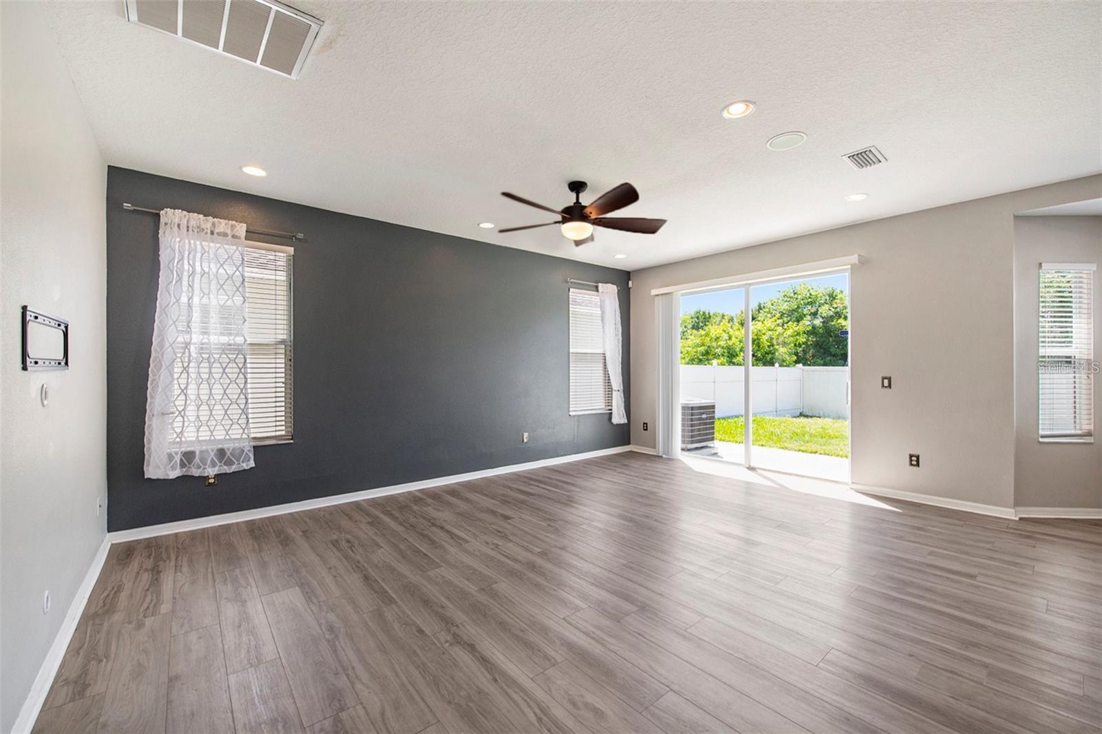 CANTERBURY LAKES PH 4 - Residential Lease