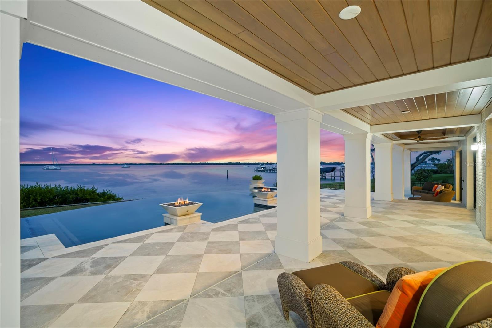 SHAW'S POINT - Residential