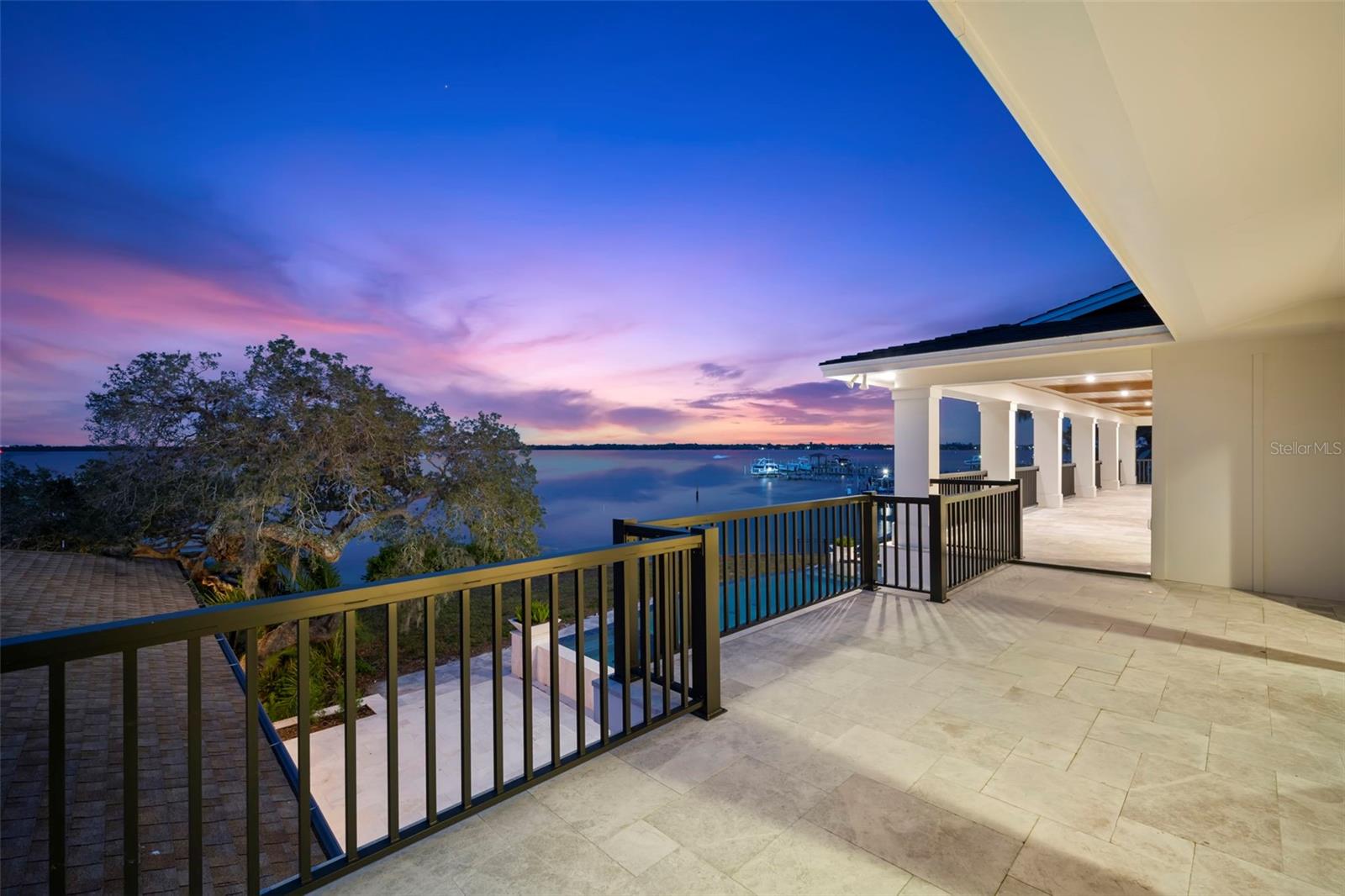 SHAW'S POINT - Residential