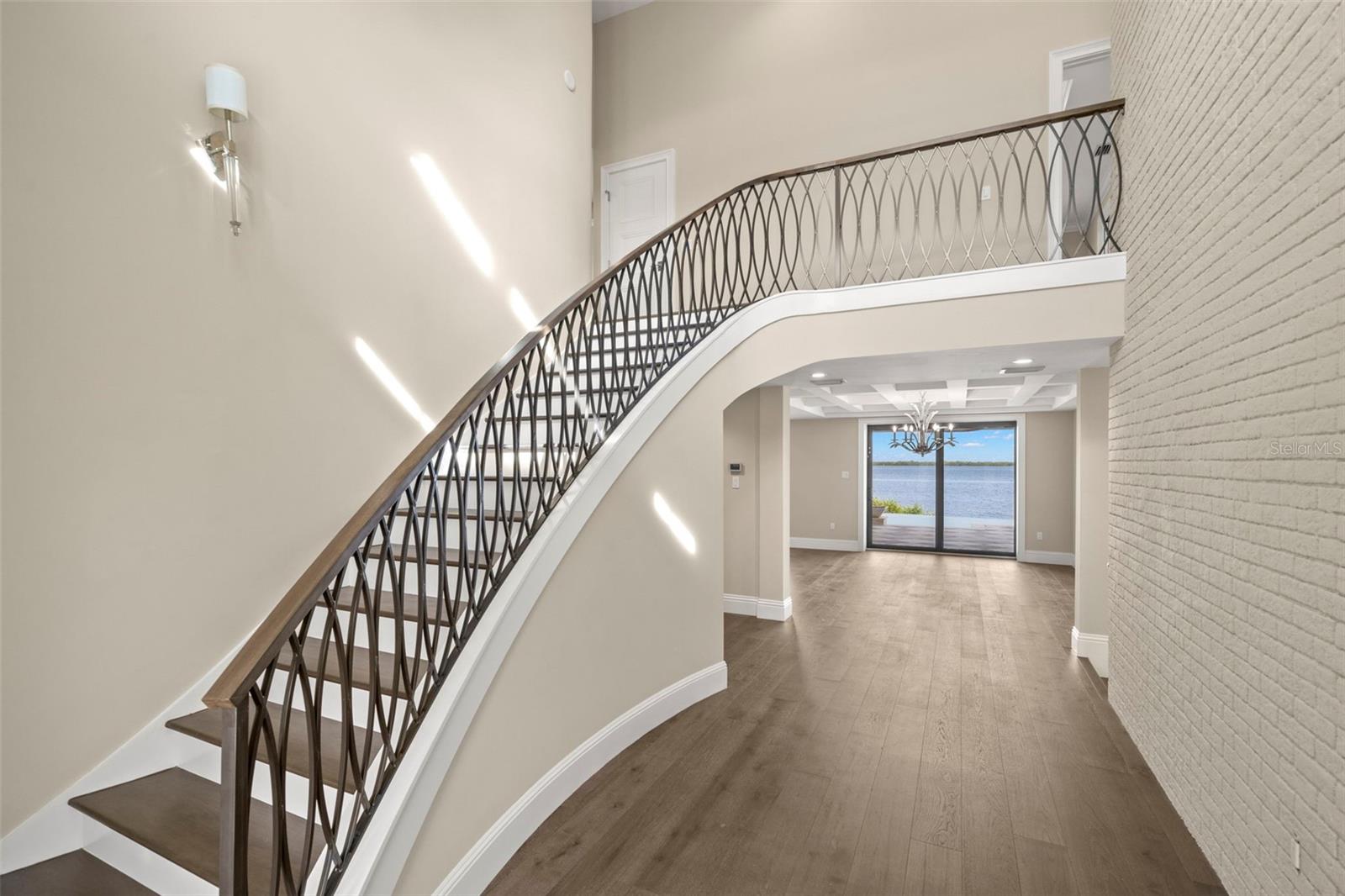 SHAW'S POINT - Residential