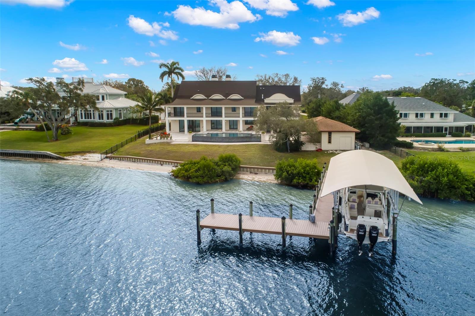 SHAW'S POINT - Residential