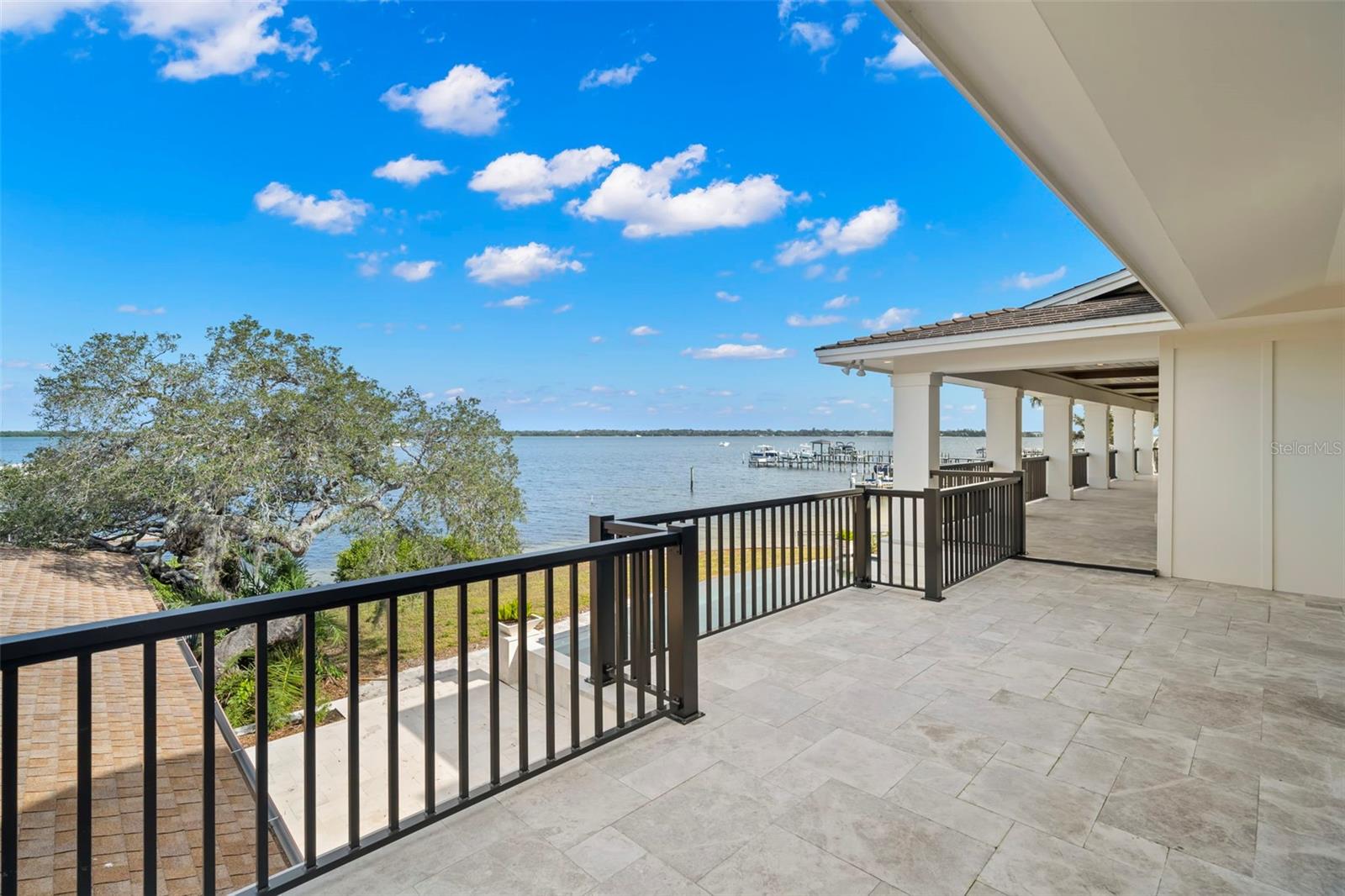 SHAW'S POINT - Residential