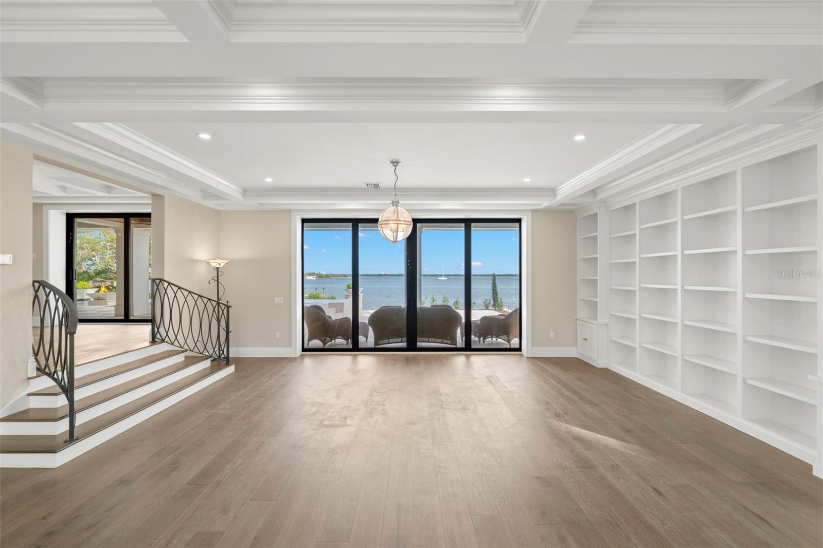 SHAW'S POINT - Residential