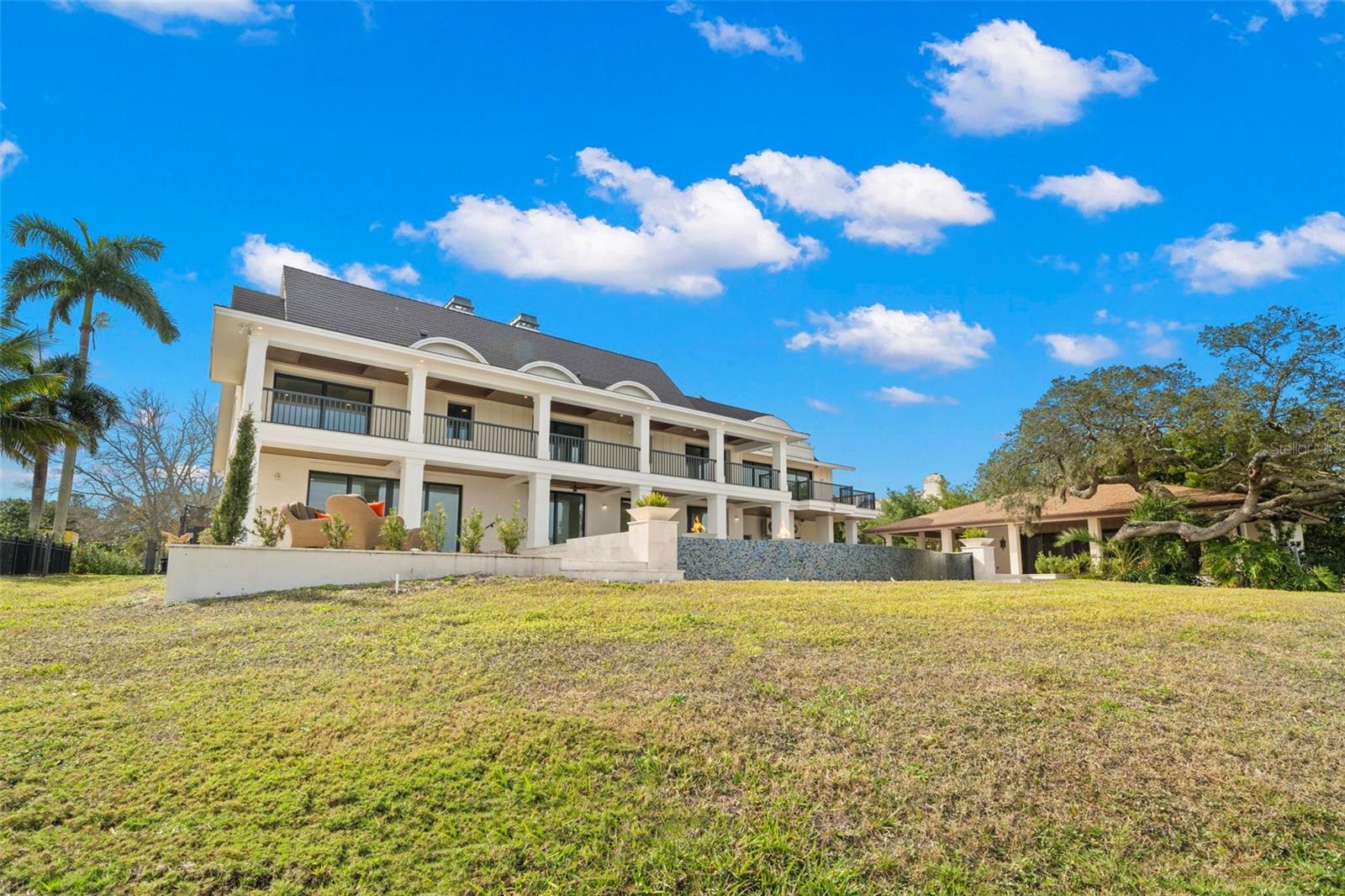 SHAW'S POINT - Residential