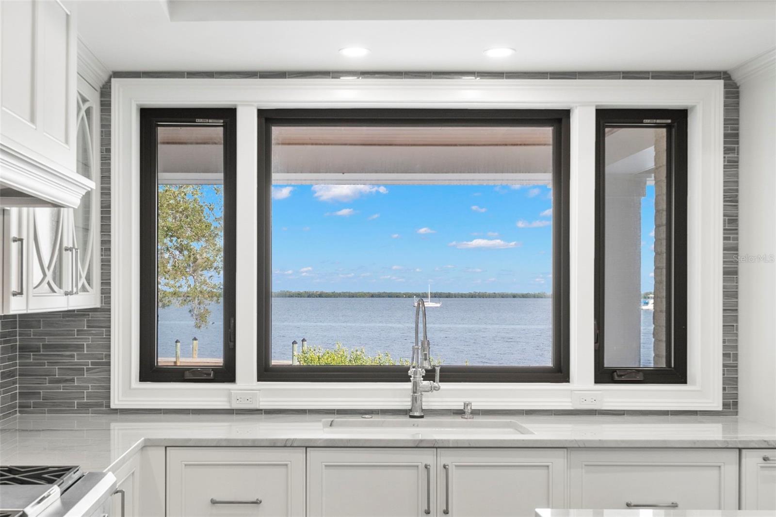 SHAW'S POINT - Residential