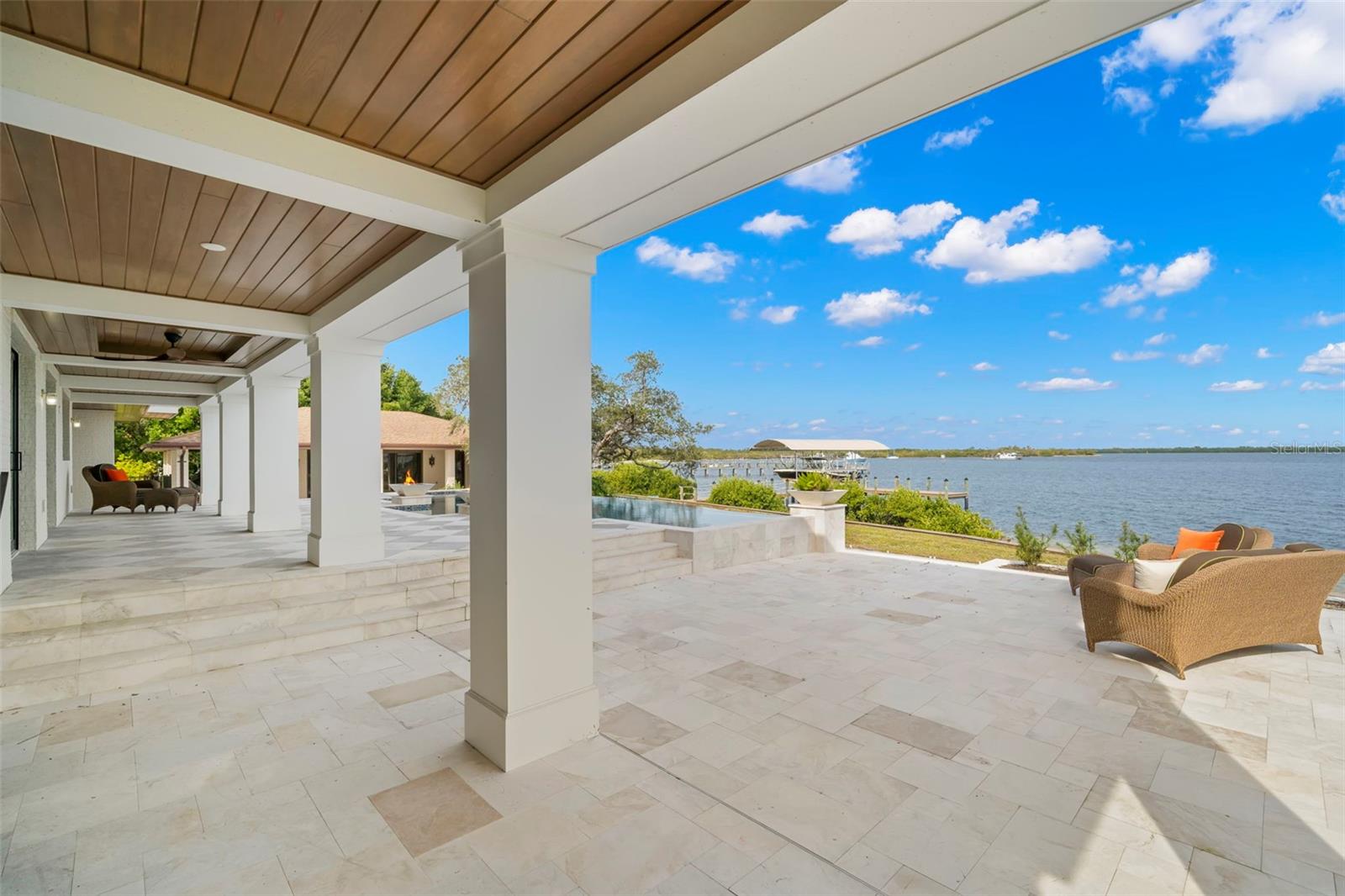 SHAW'S POINT - Residential