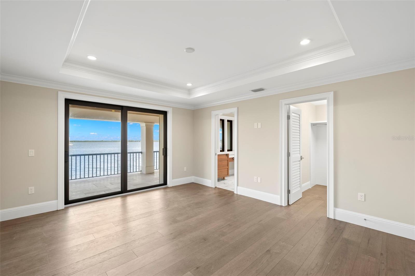 SHAW'S POINT - Residential