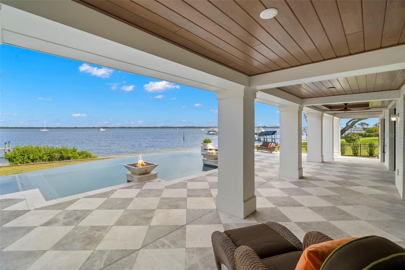 SHAW'S POINT - Residential