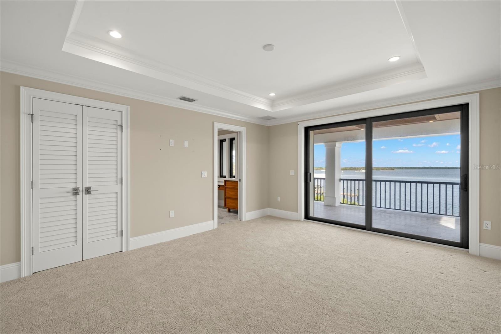 SHAW'S POINT - Residential