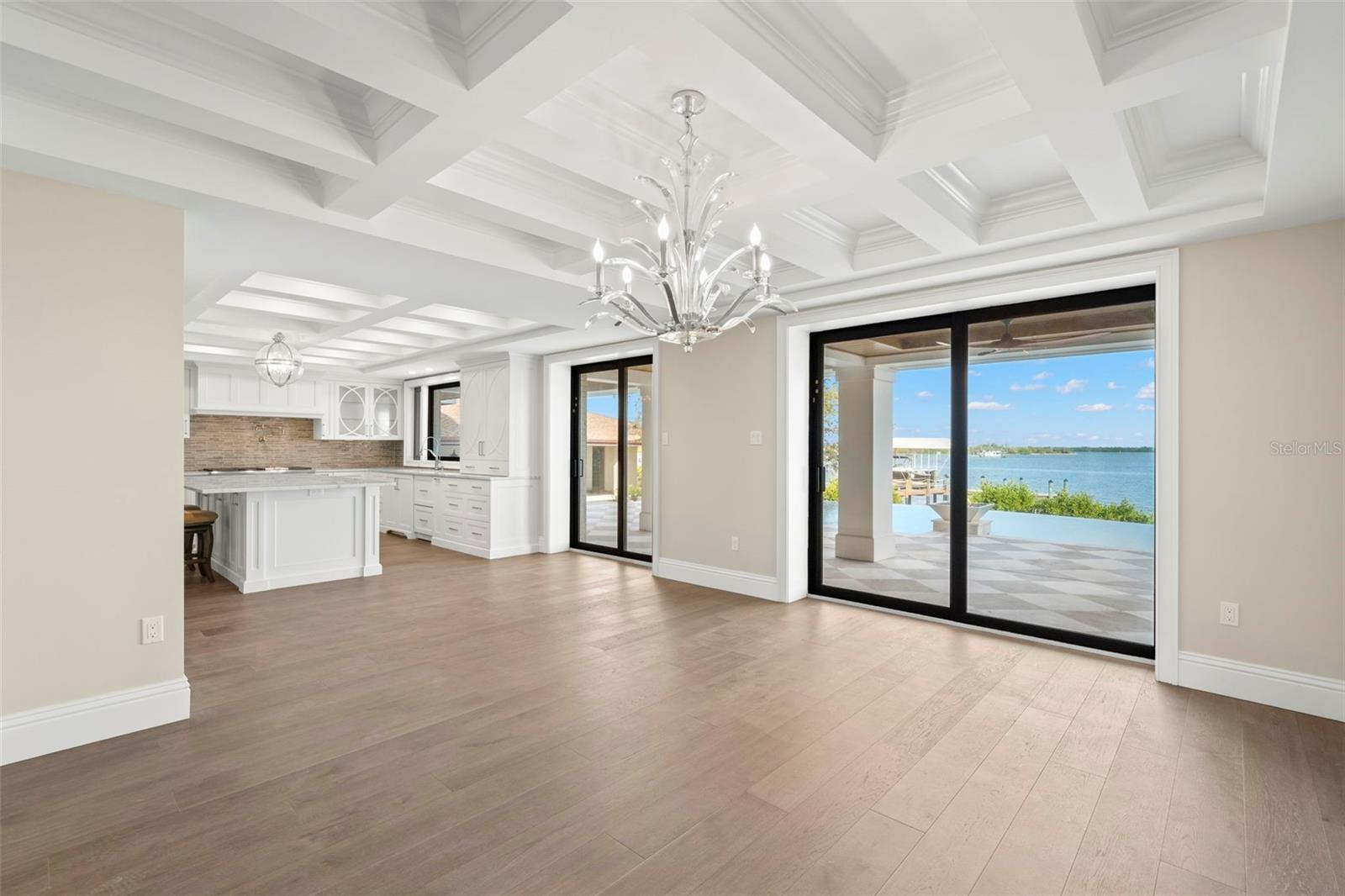 SHAW'S POINT - Residential