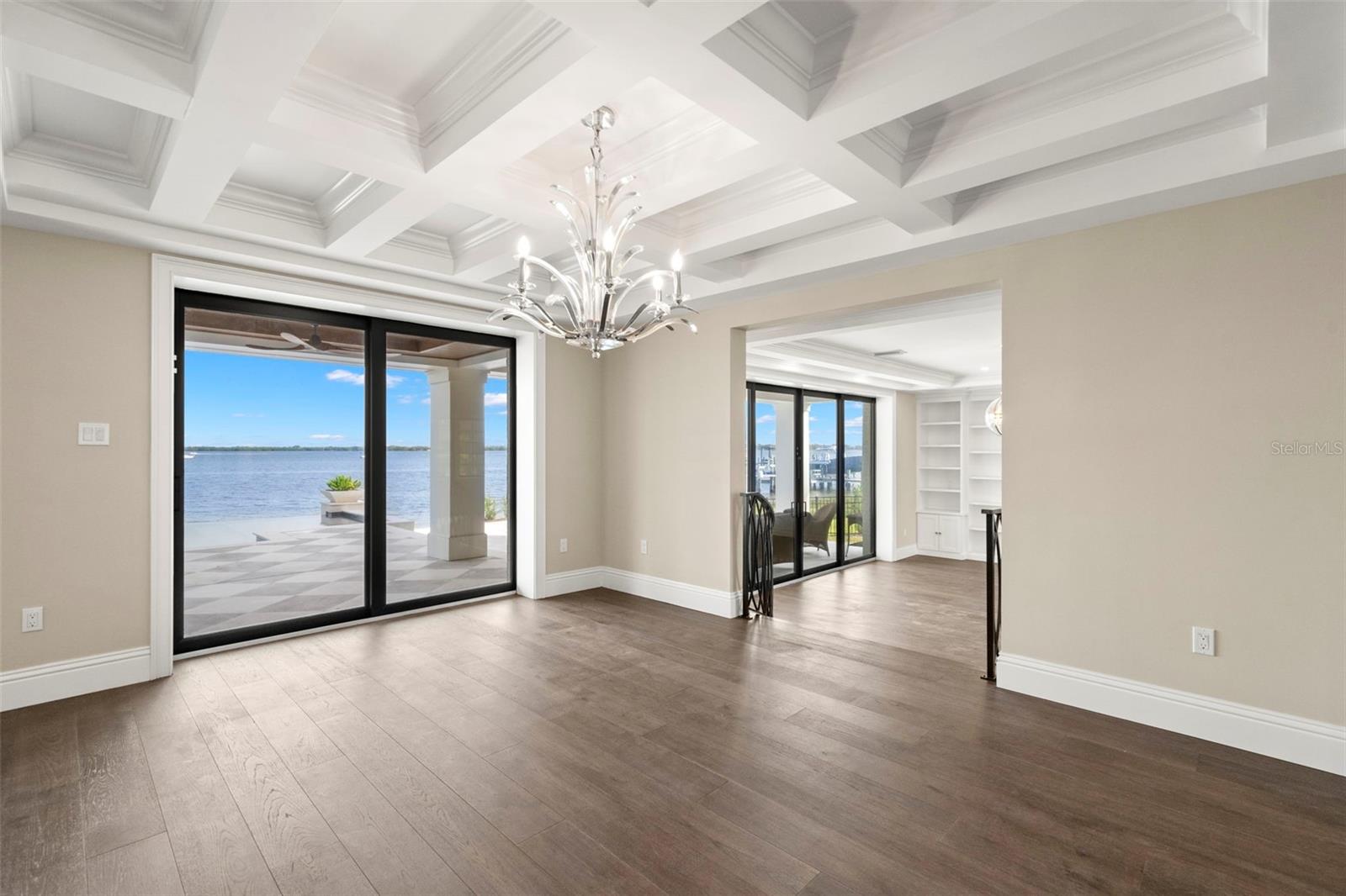 SHAW'S POINT - Residential