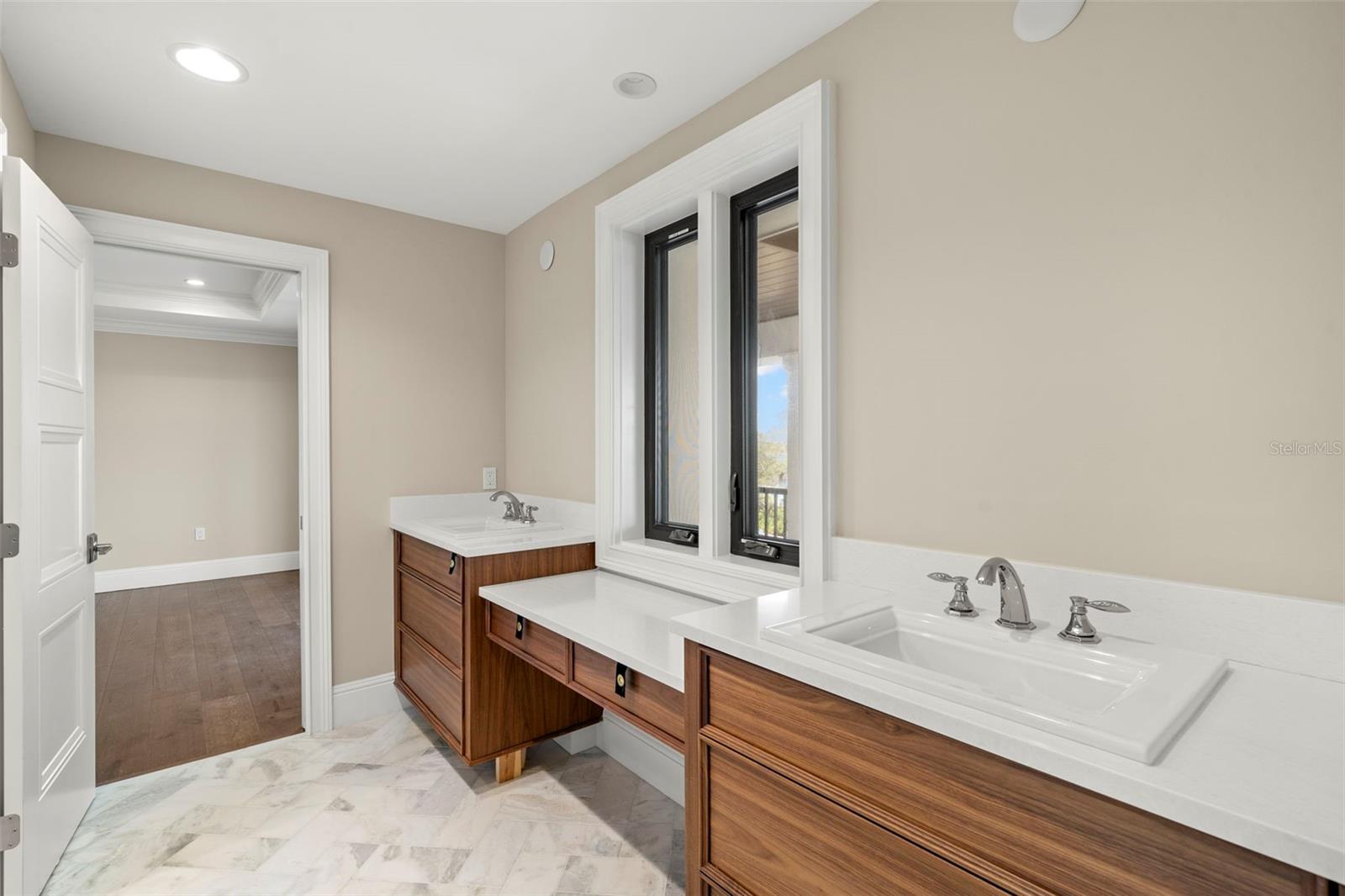 SHAW'S POINT - Residential