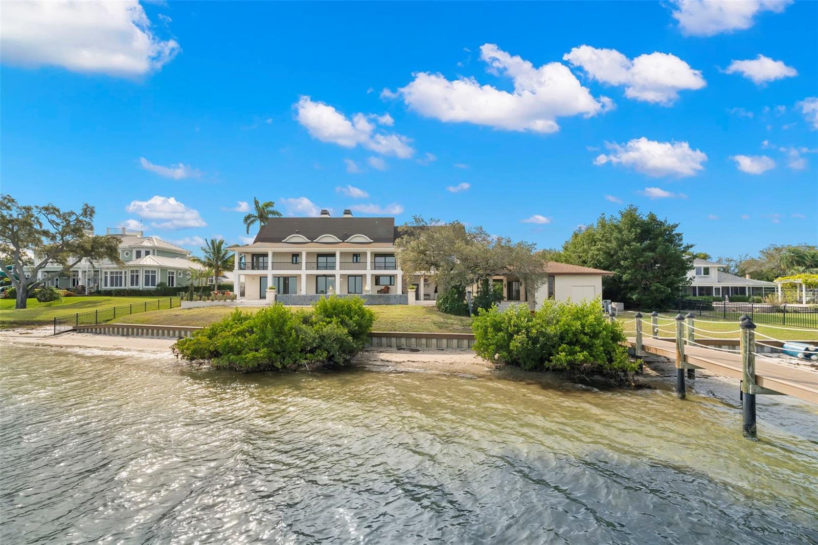 SHAW'S POINT - Residential