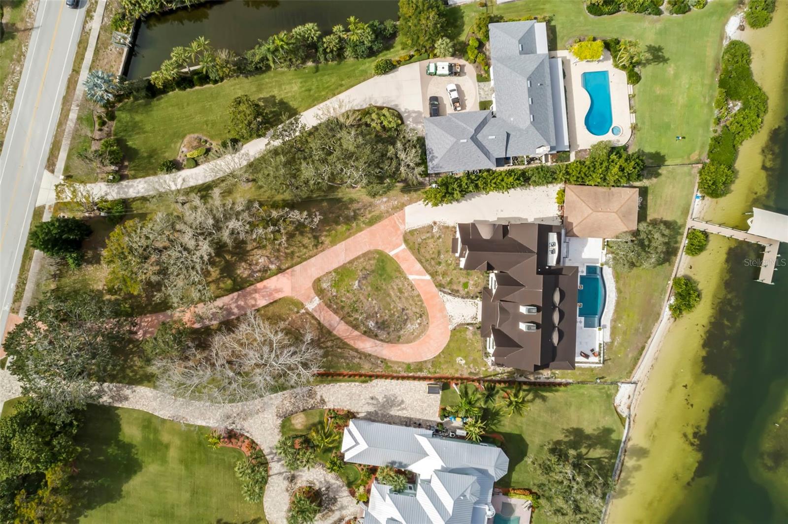 SHAW'S POINT - Residential